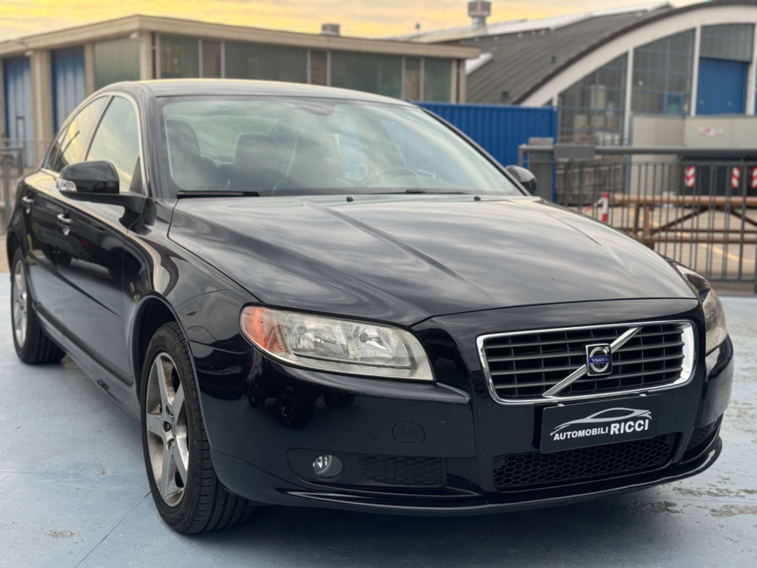 Volvo - S80