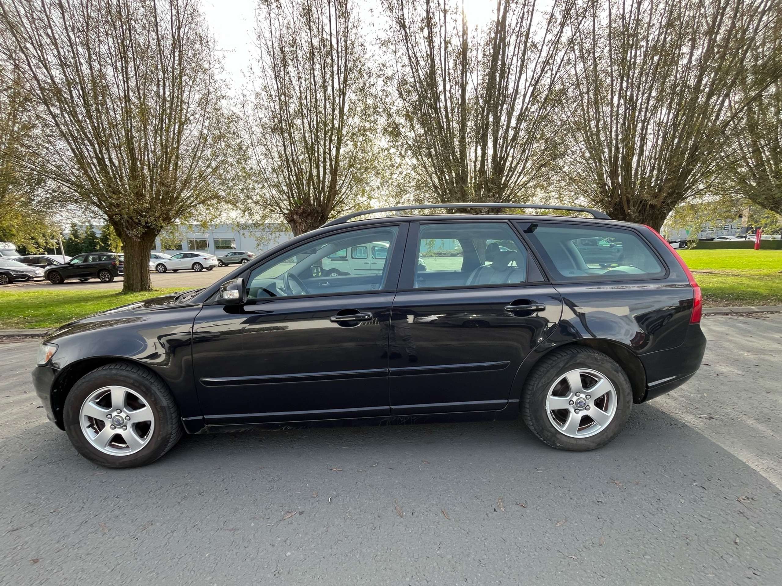 Volvo - V50