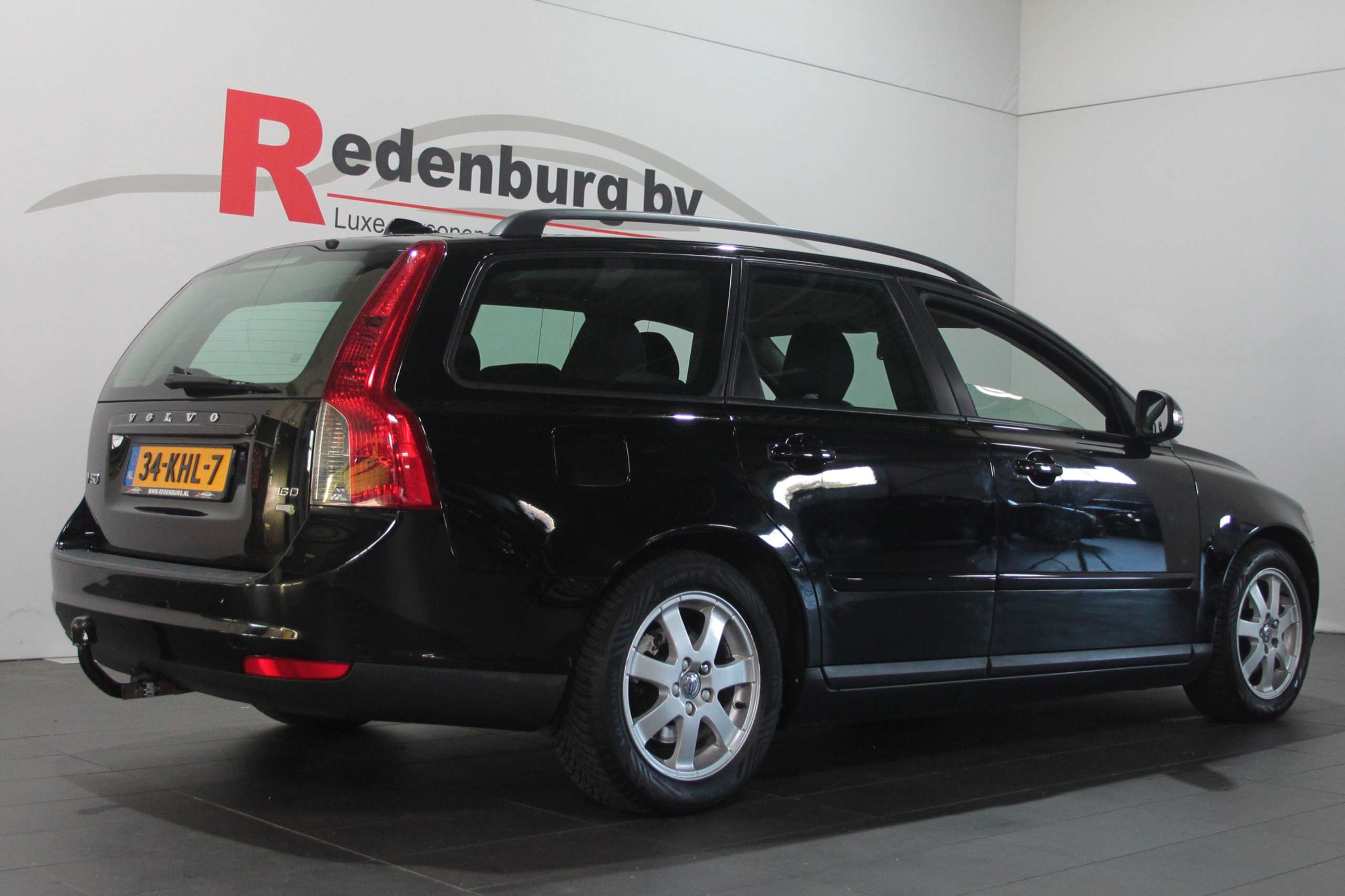 Volvo - V50