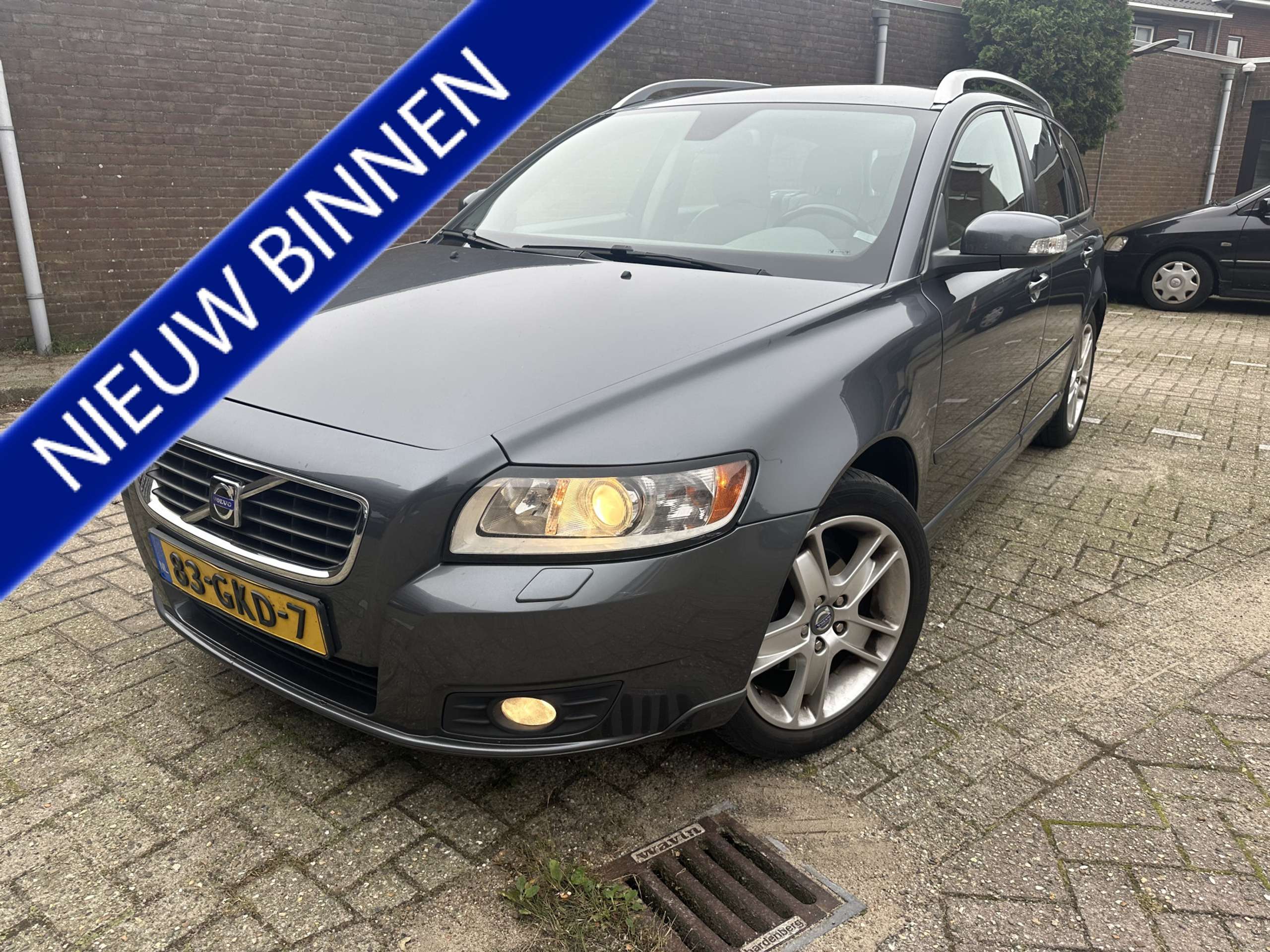 Volvo - V50