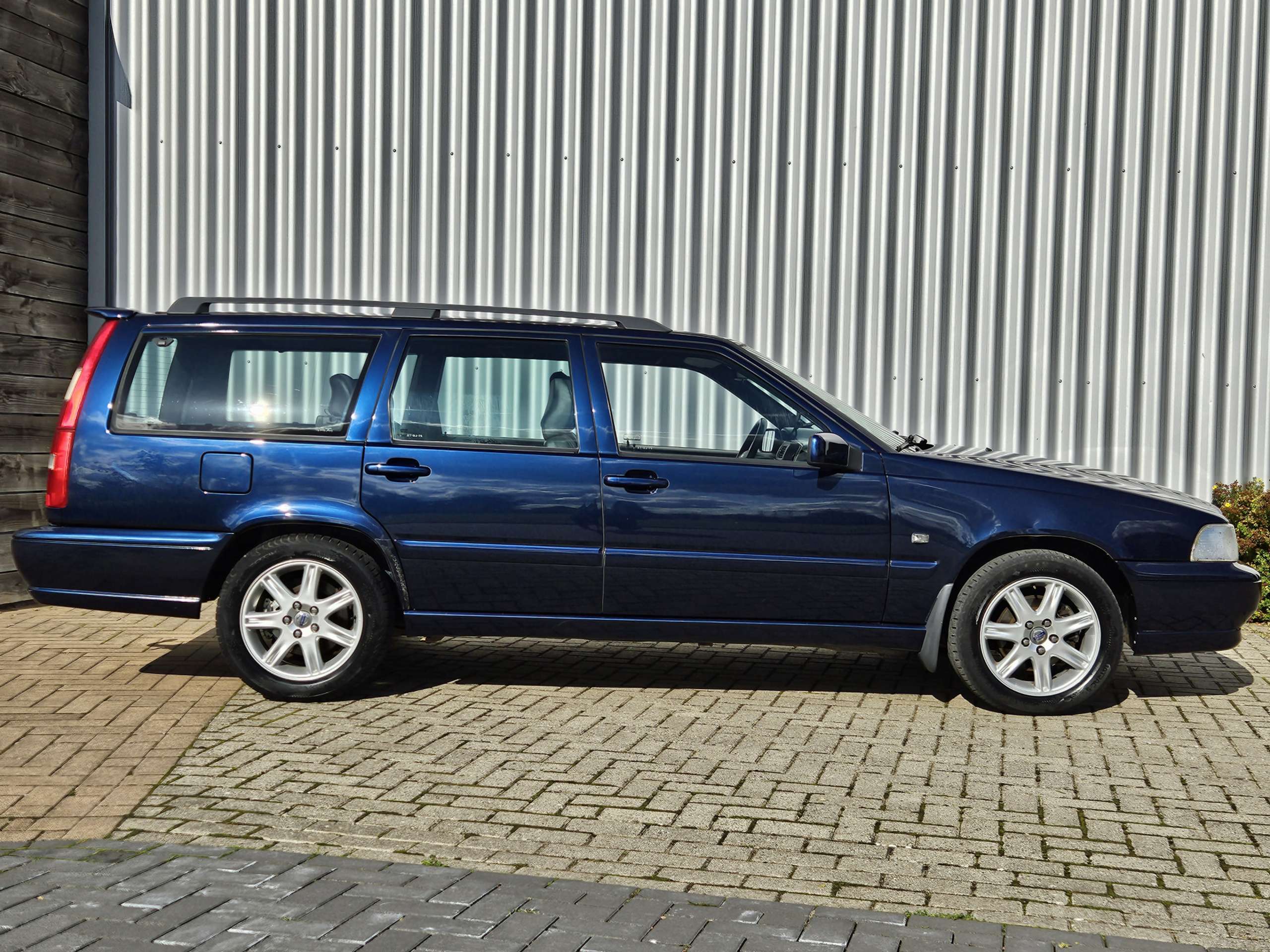 Volvo - V70