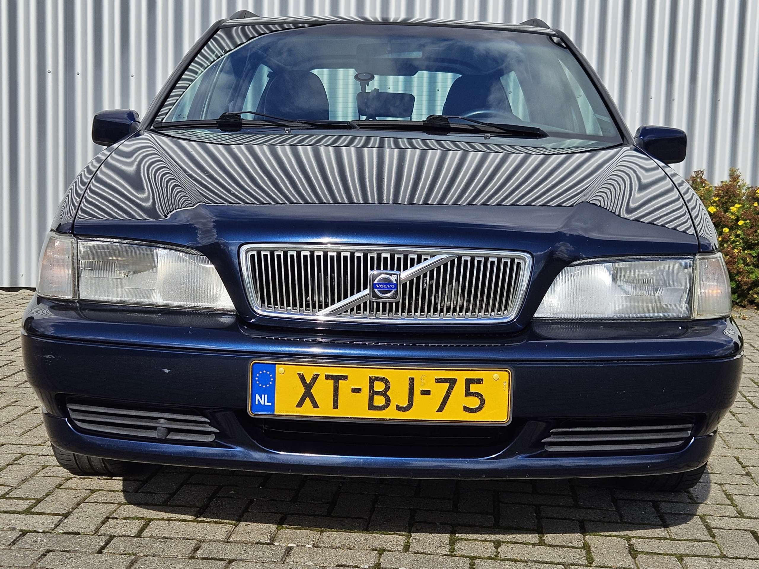 Volvo - V70