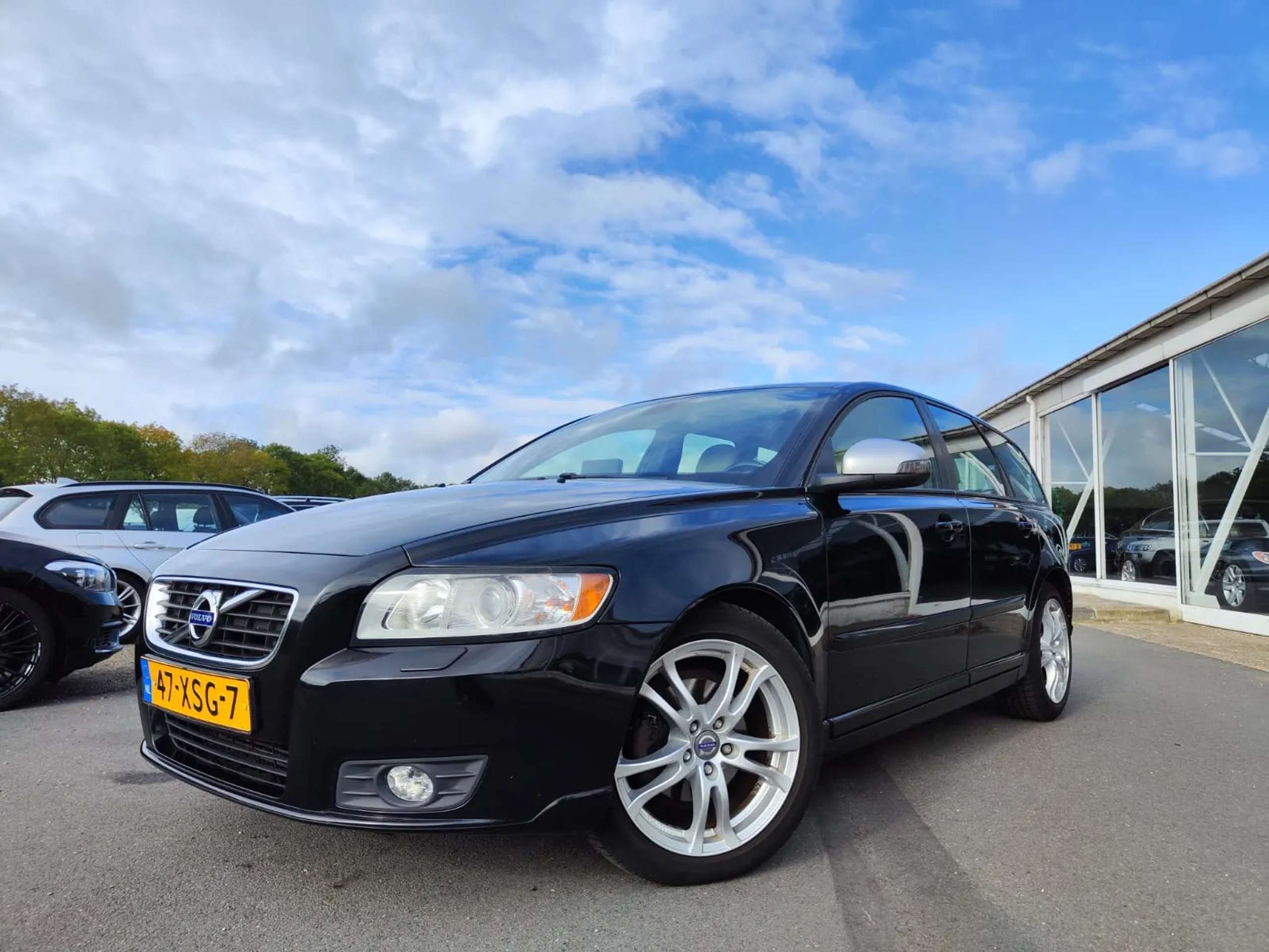 Volvo - V50