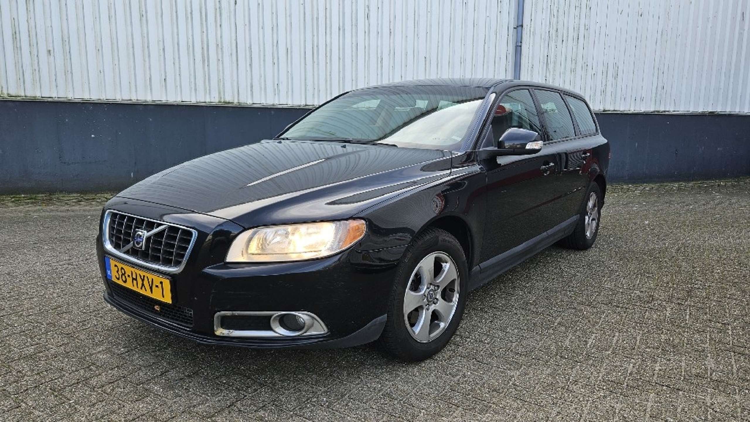 Volvo - V70