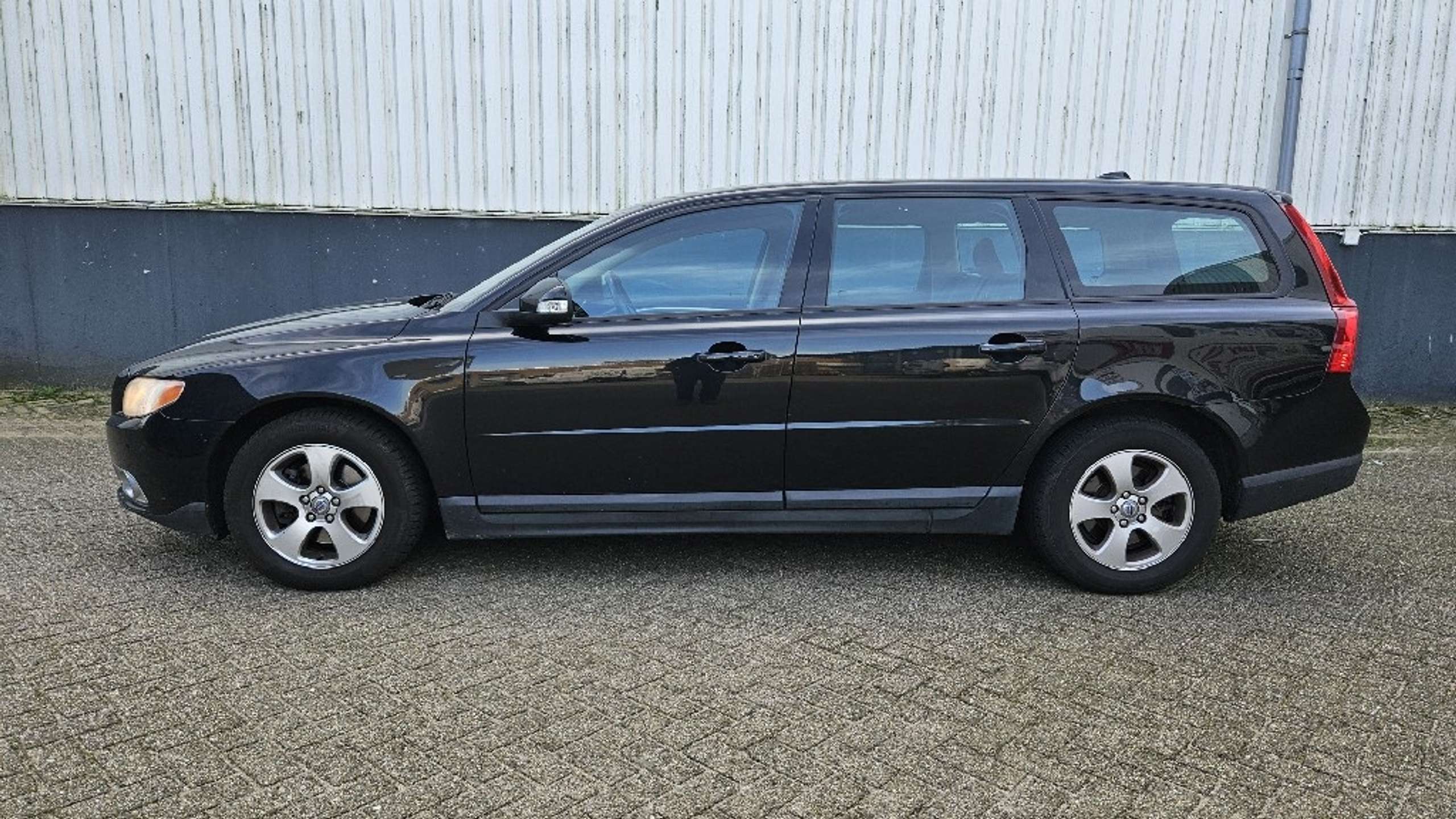 Volvo - V70