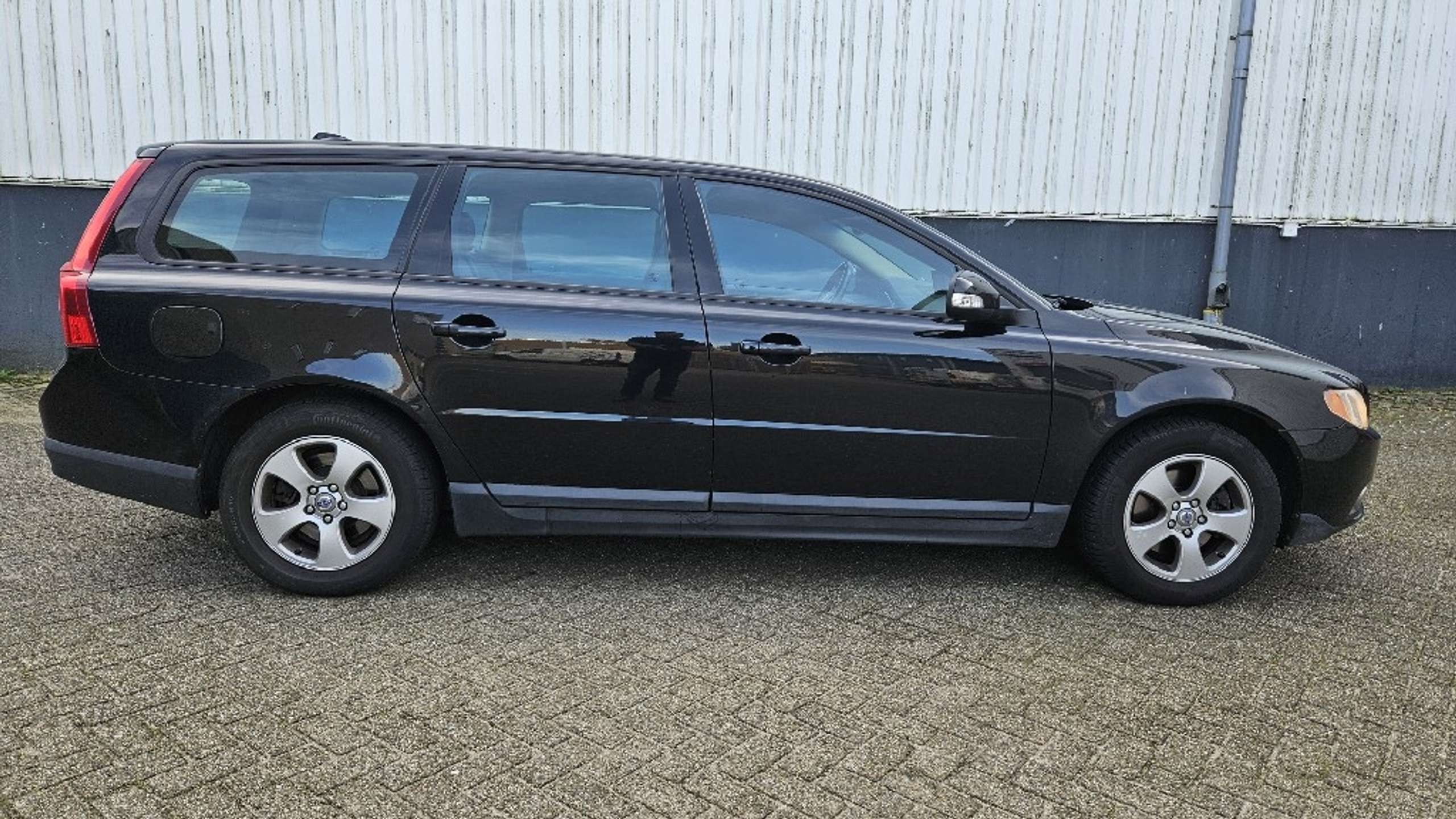 Volvo - V70