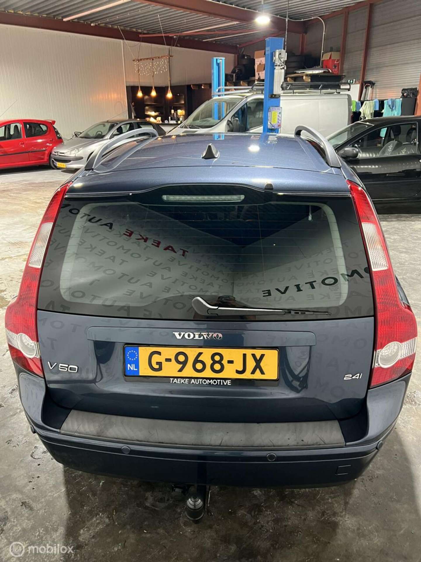 Volvo - V50