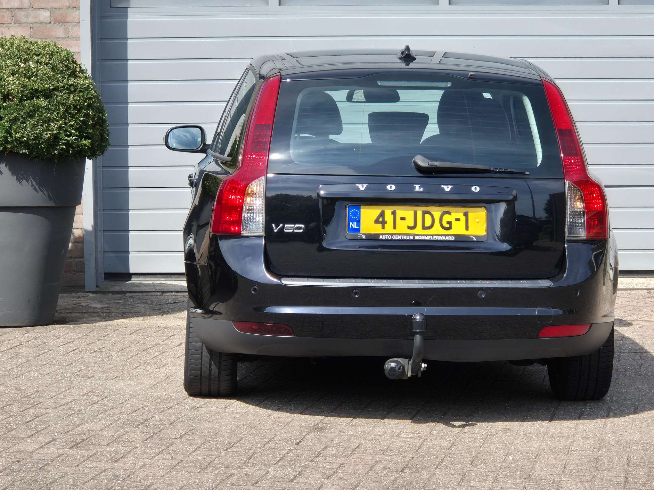 Volvo - V50