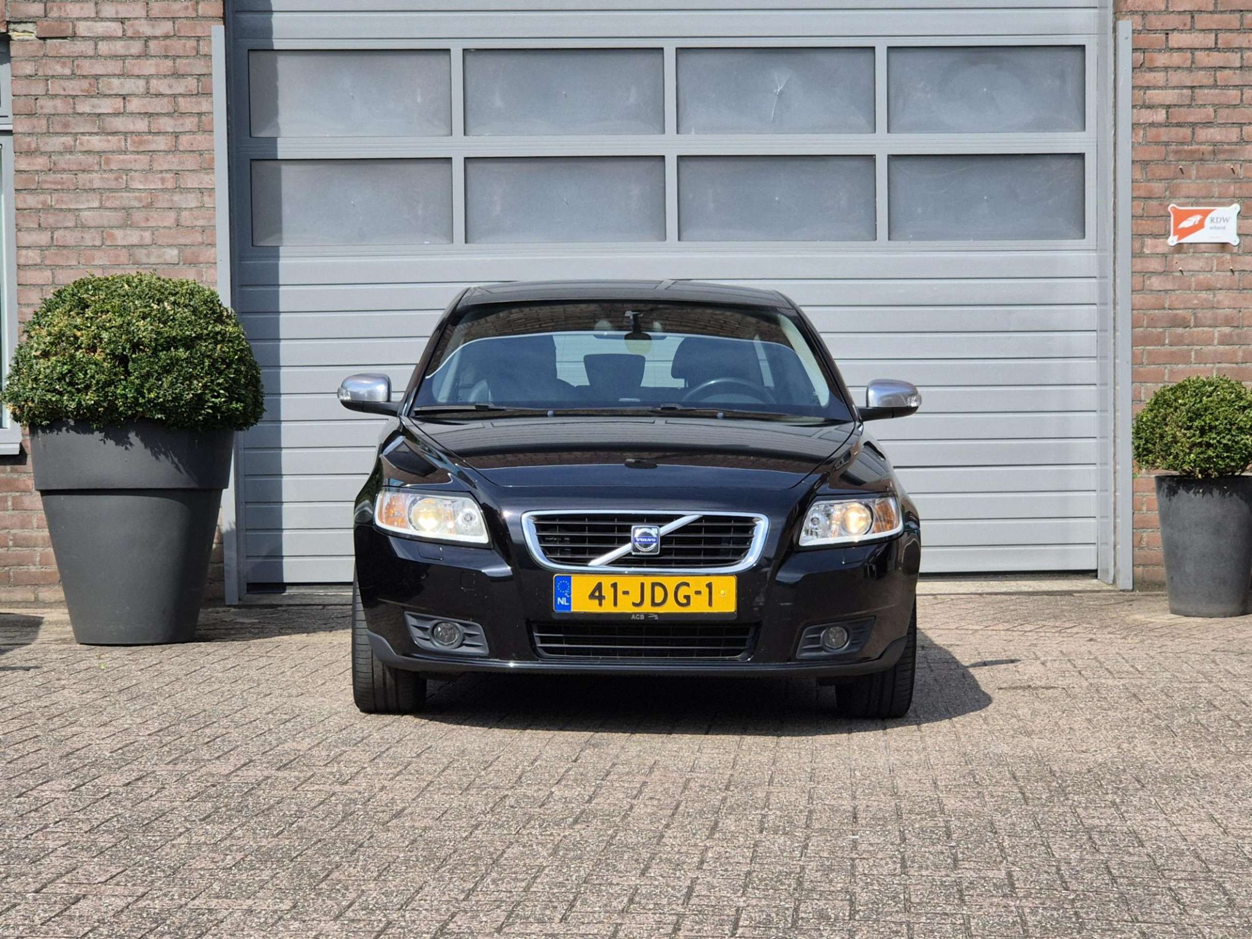 Volvo - V50