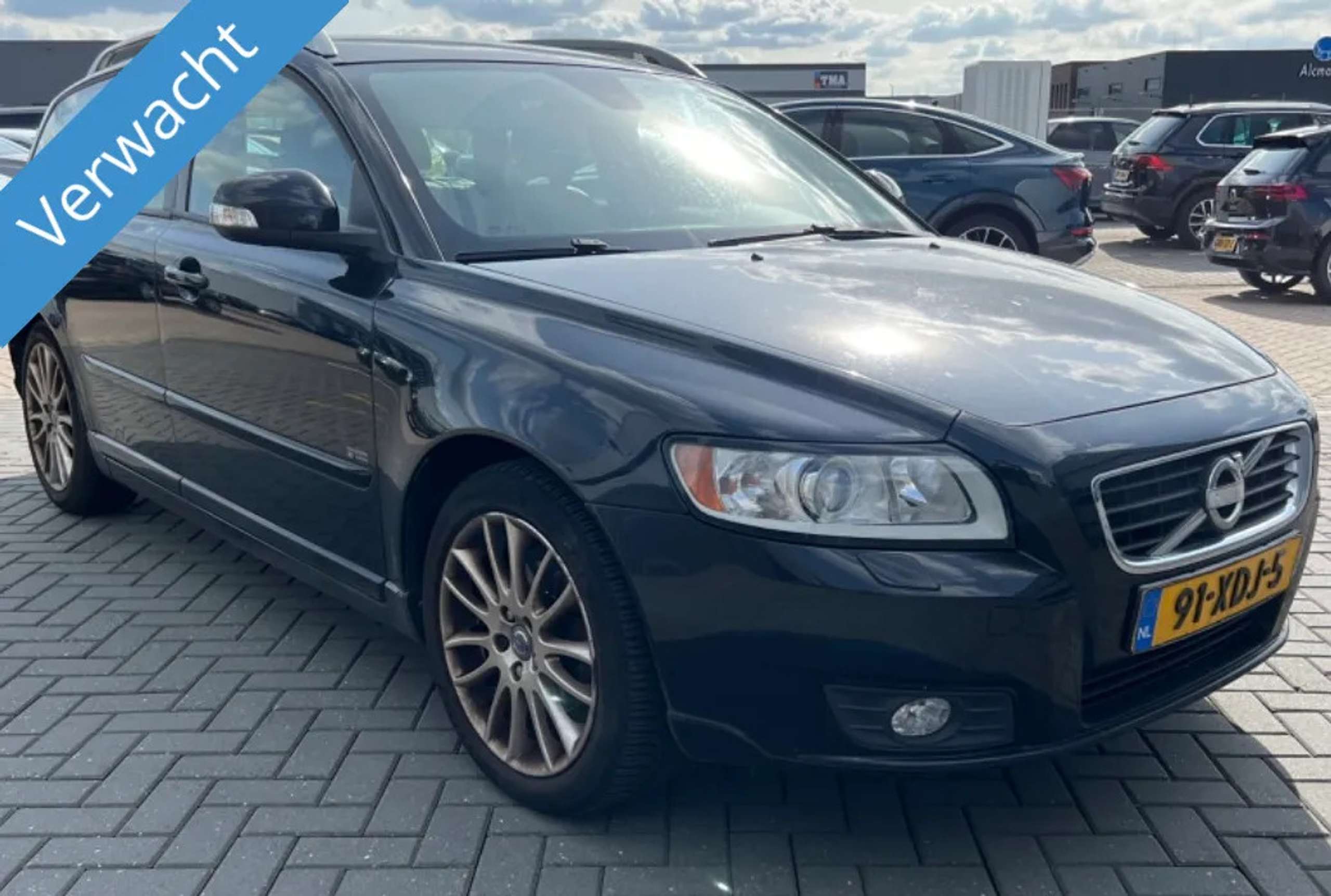 Volvo - V50