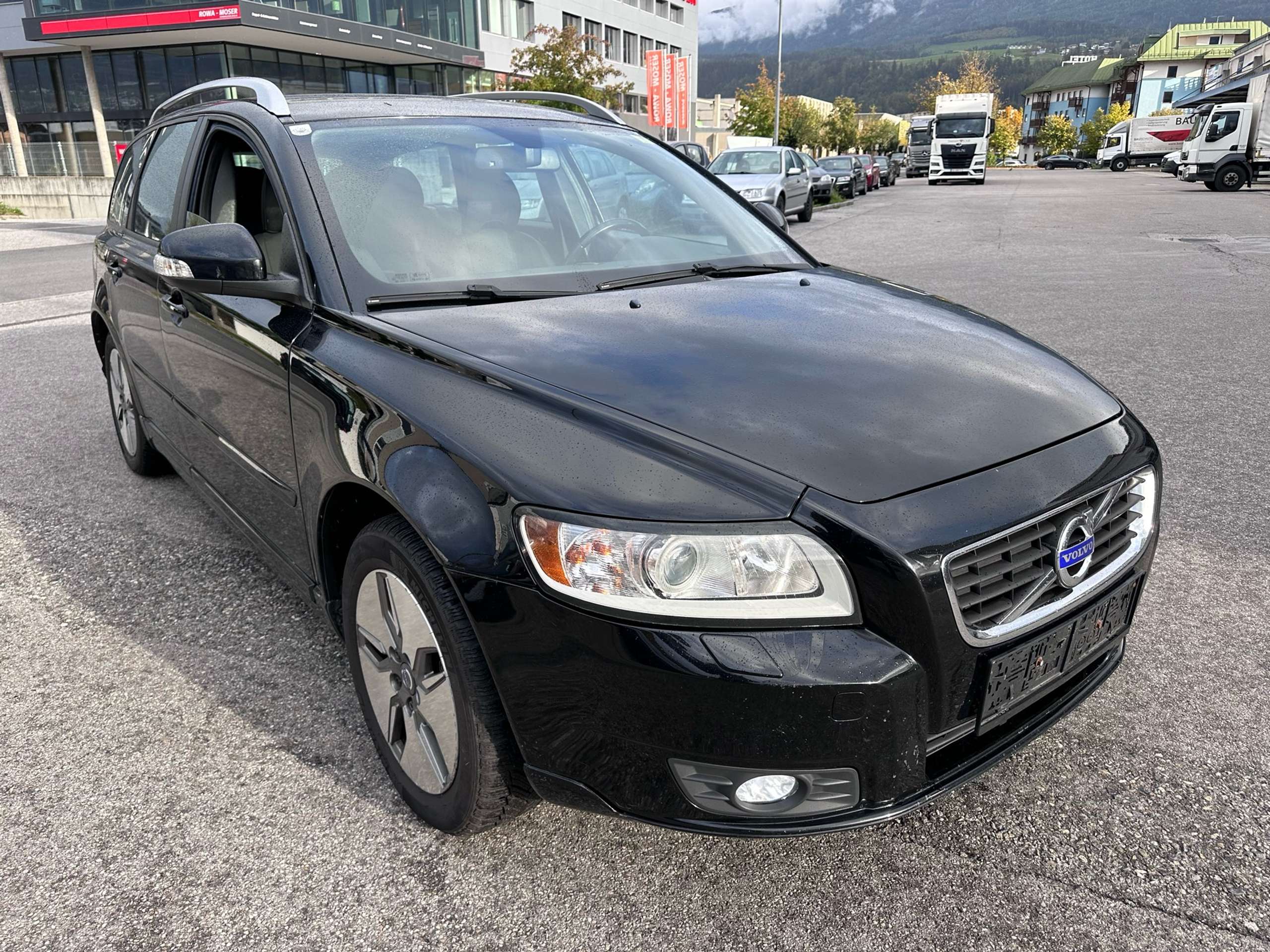 Volvo - V50