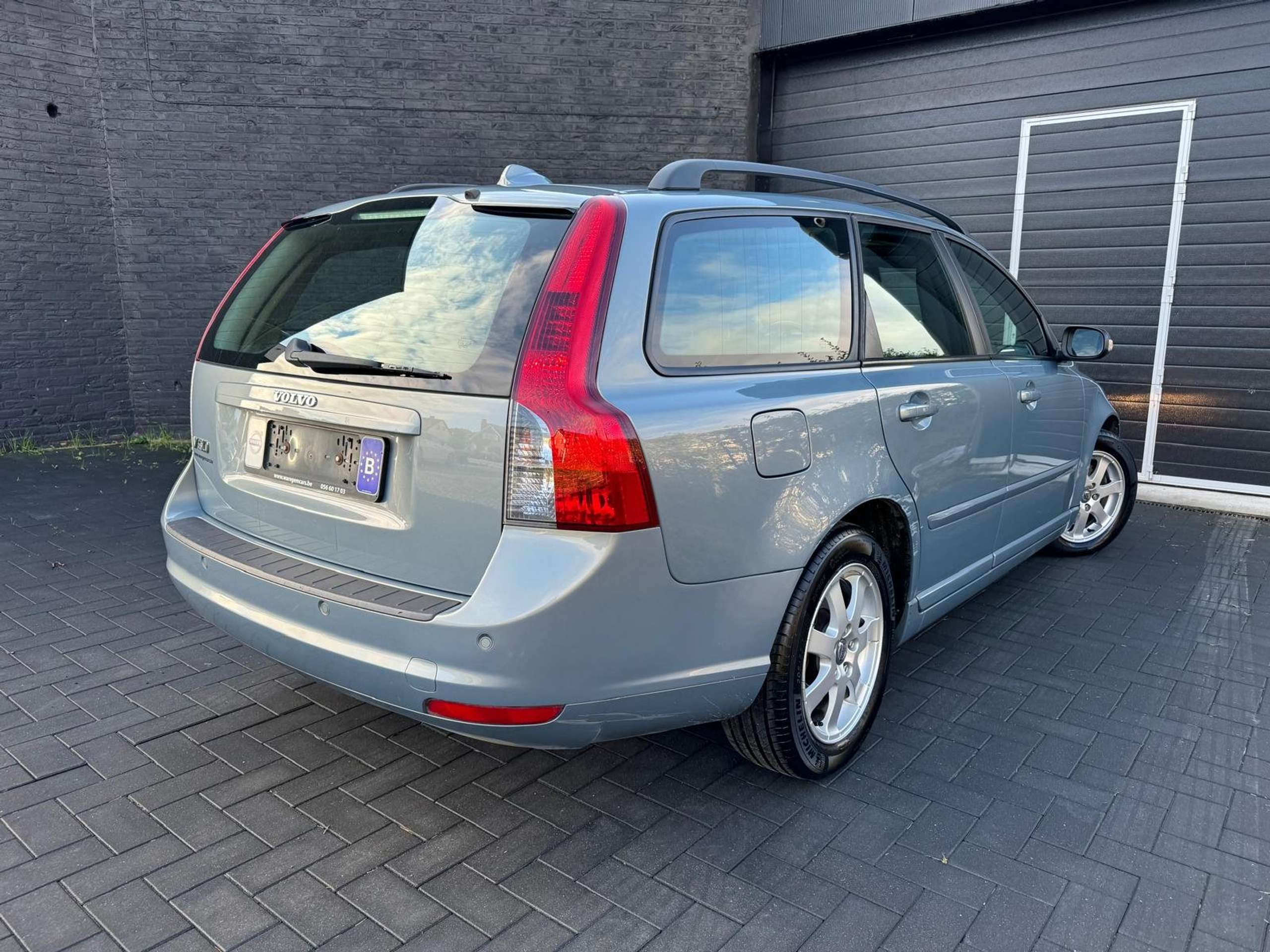 Volvo - V50