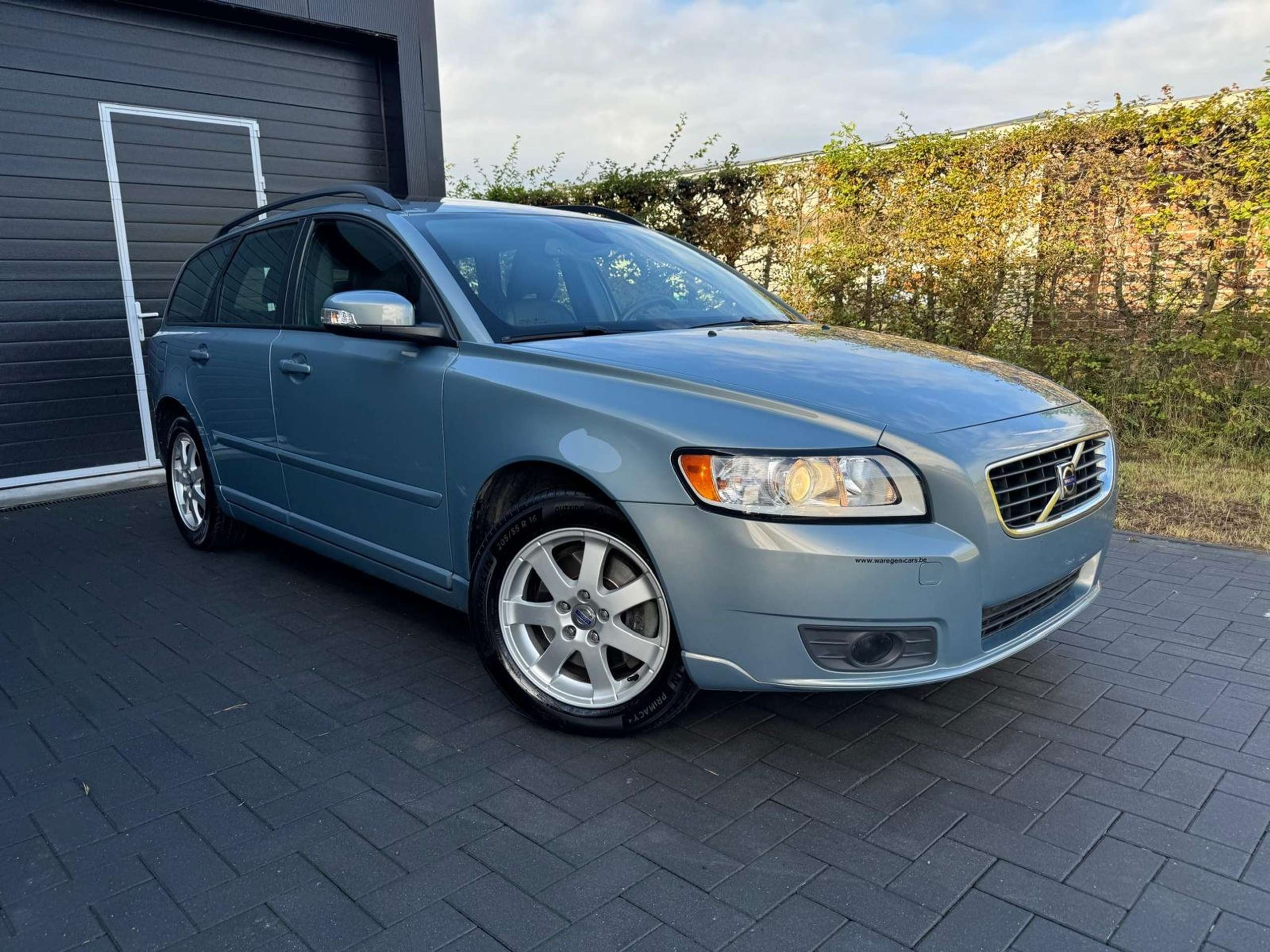 Volvo - V50