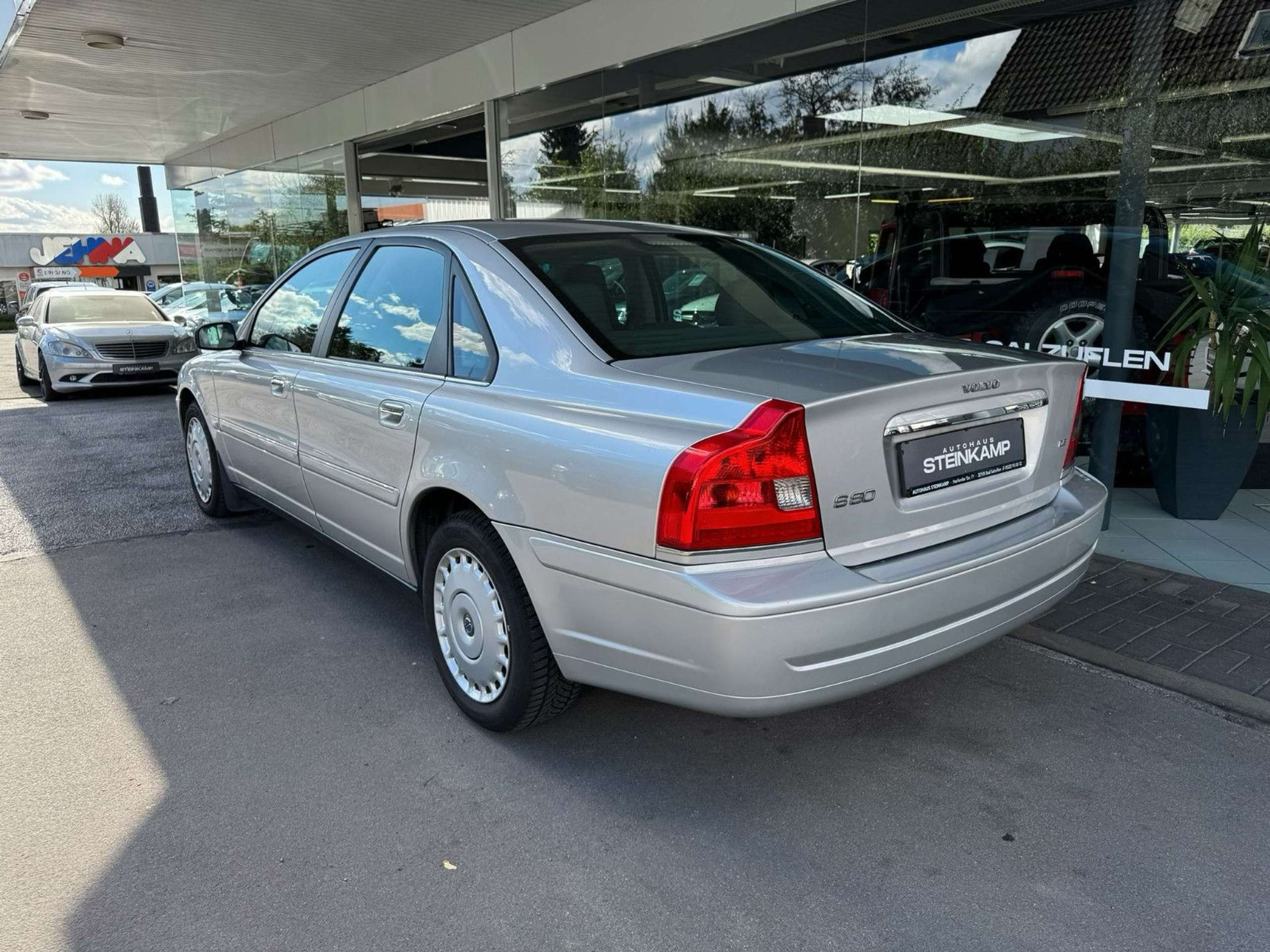 Volvo - S80