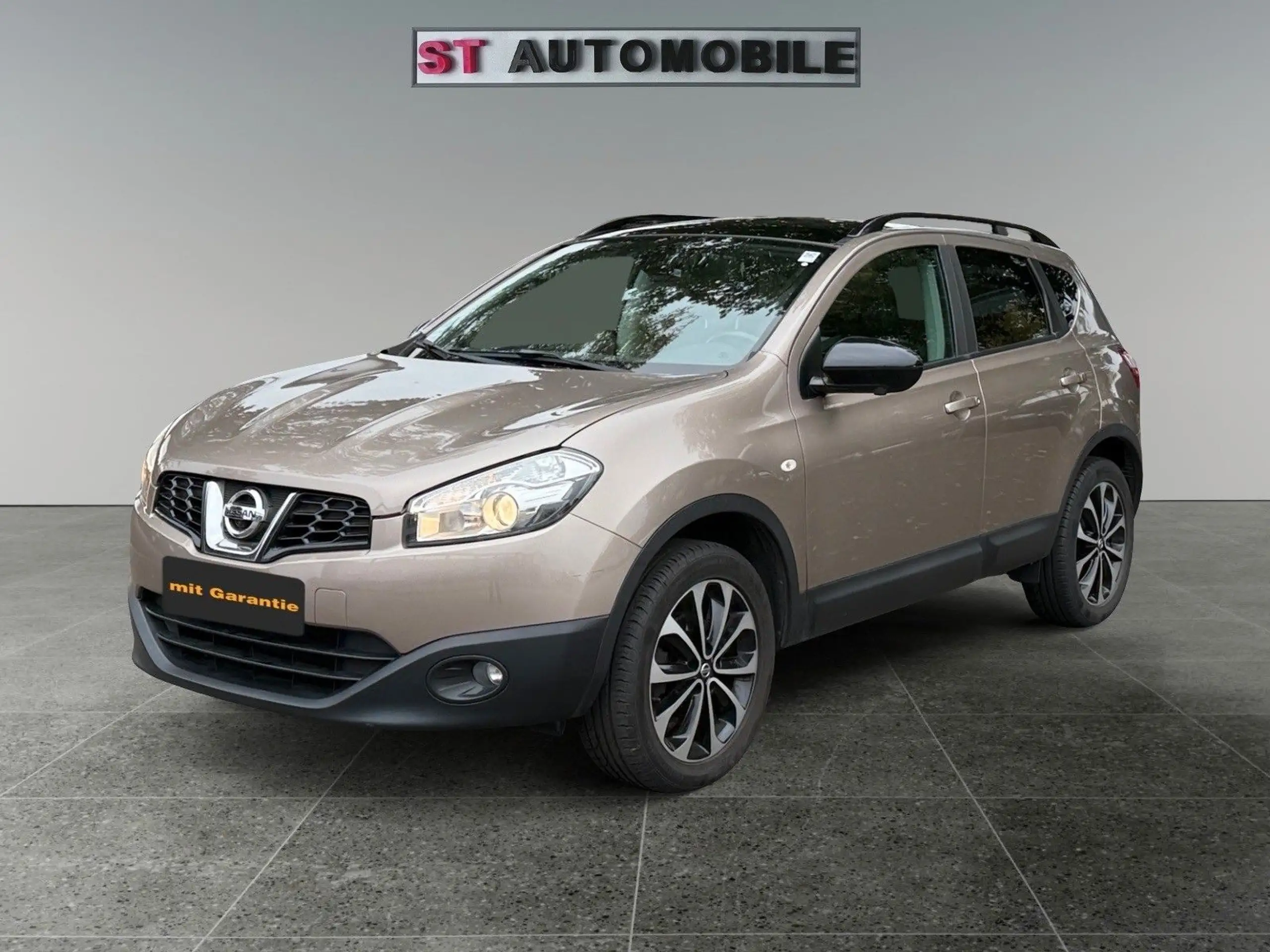 Nissan - Qashqai