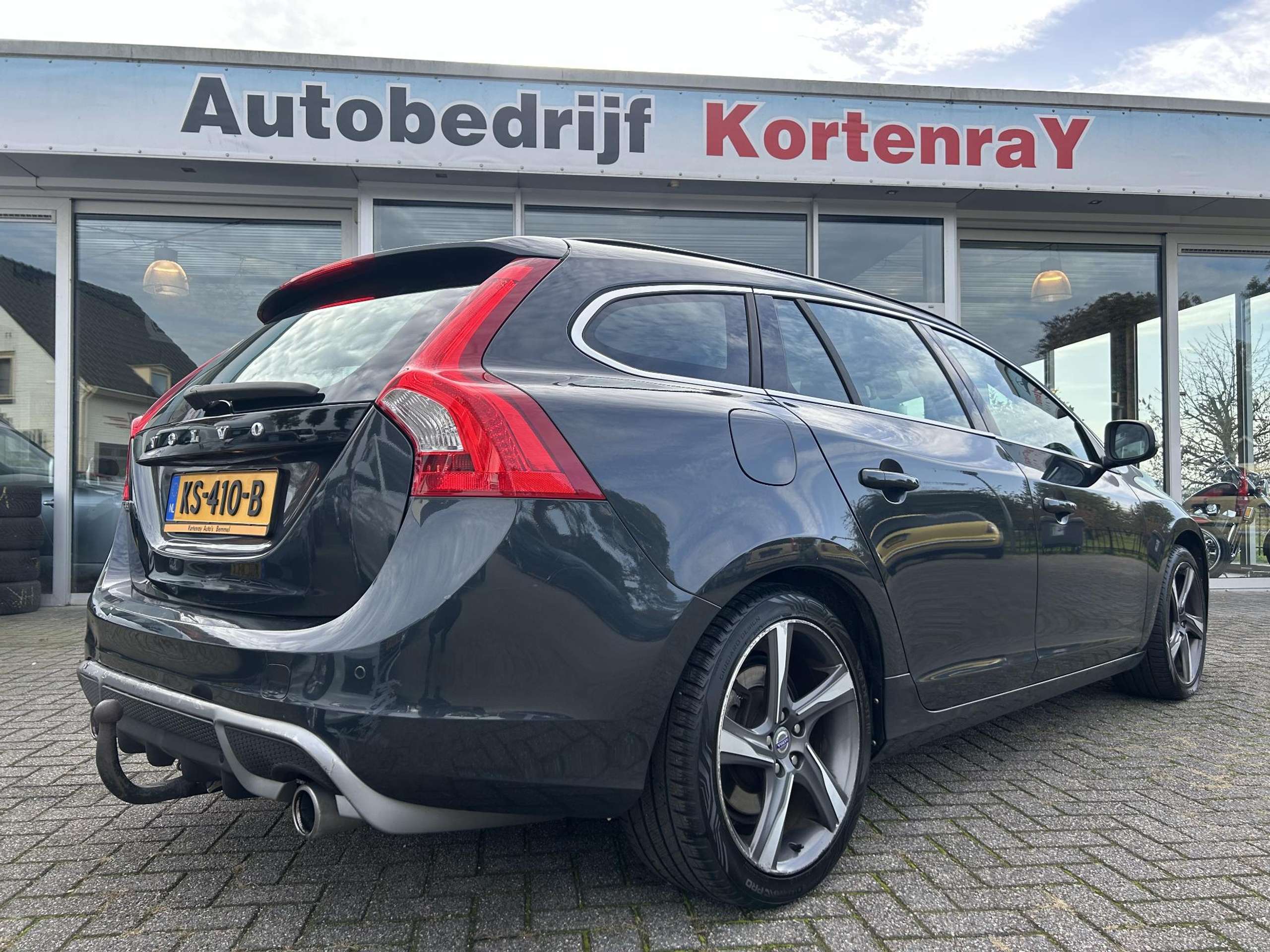 Volvo - V60