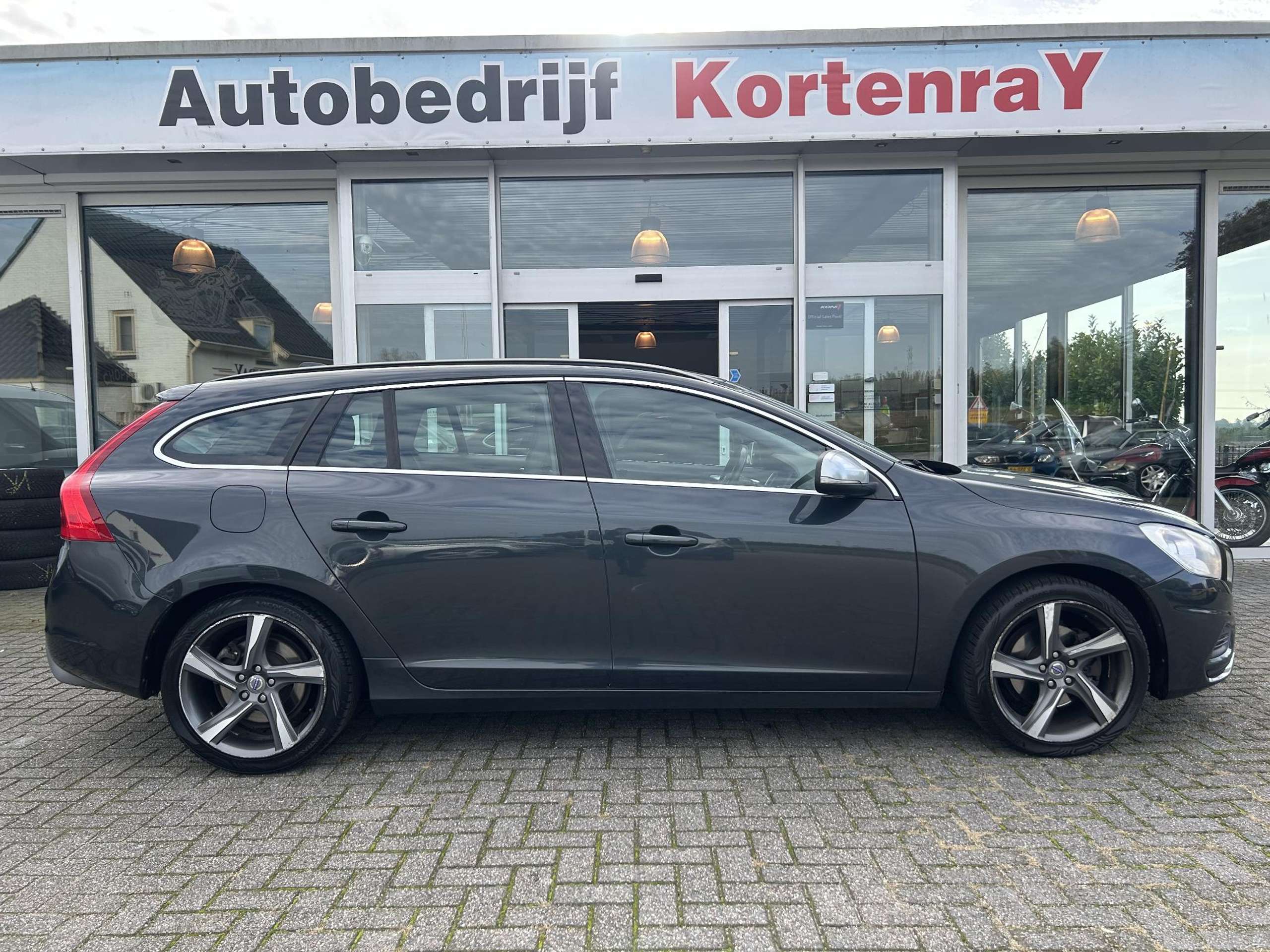 Volvo - V60