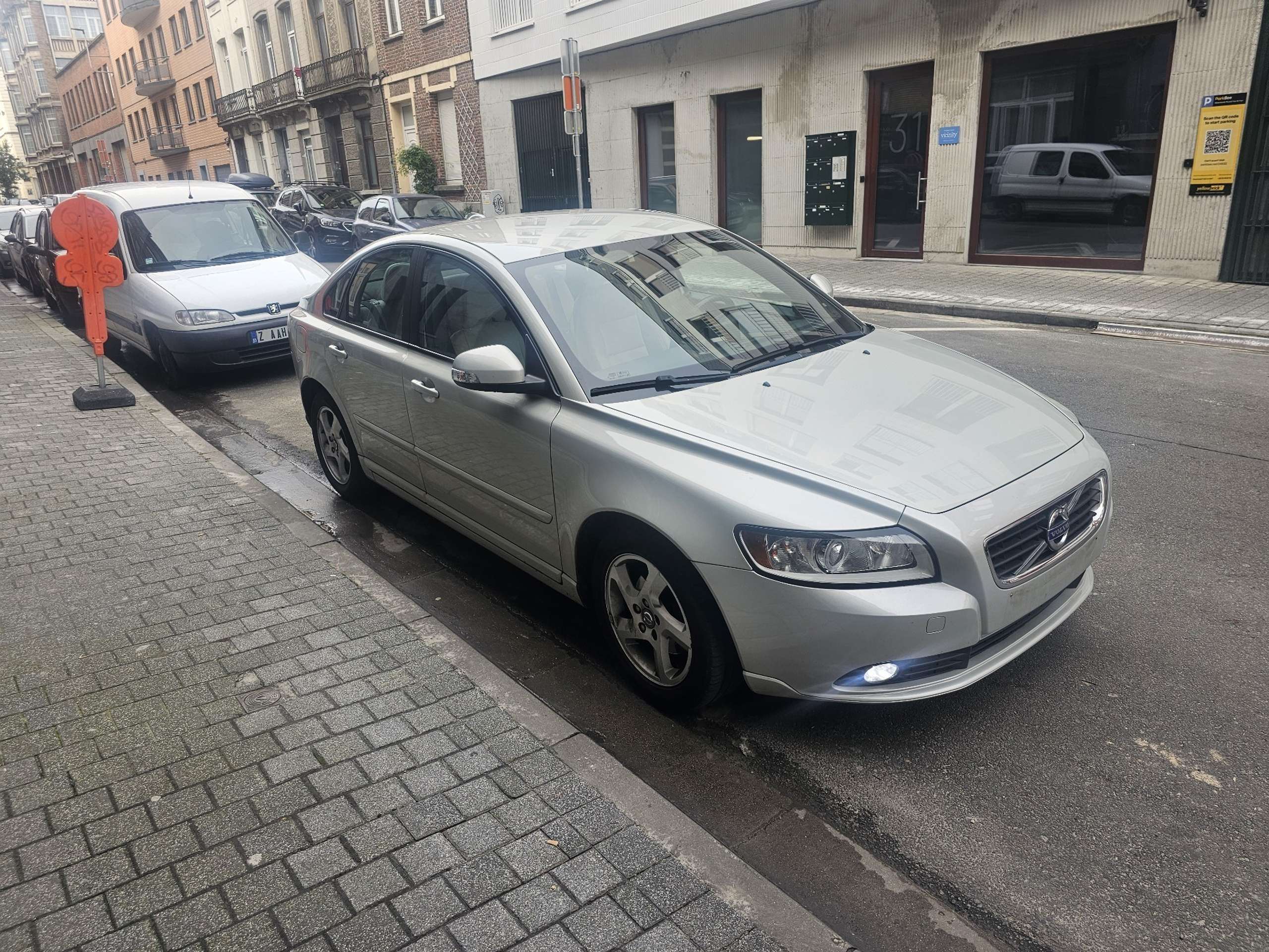 Volvo - S40