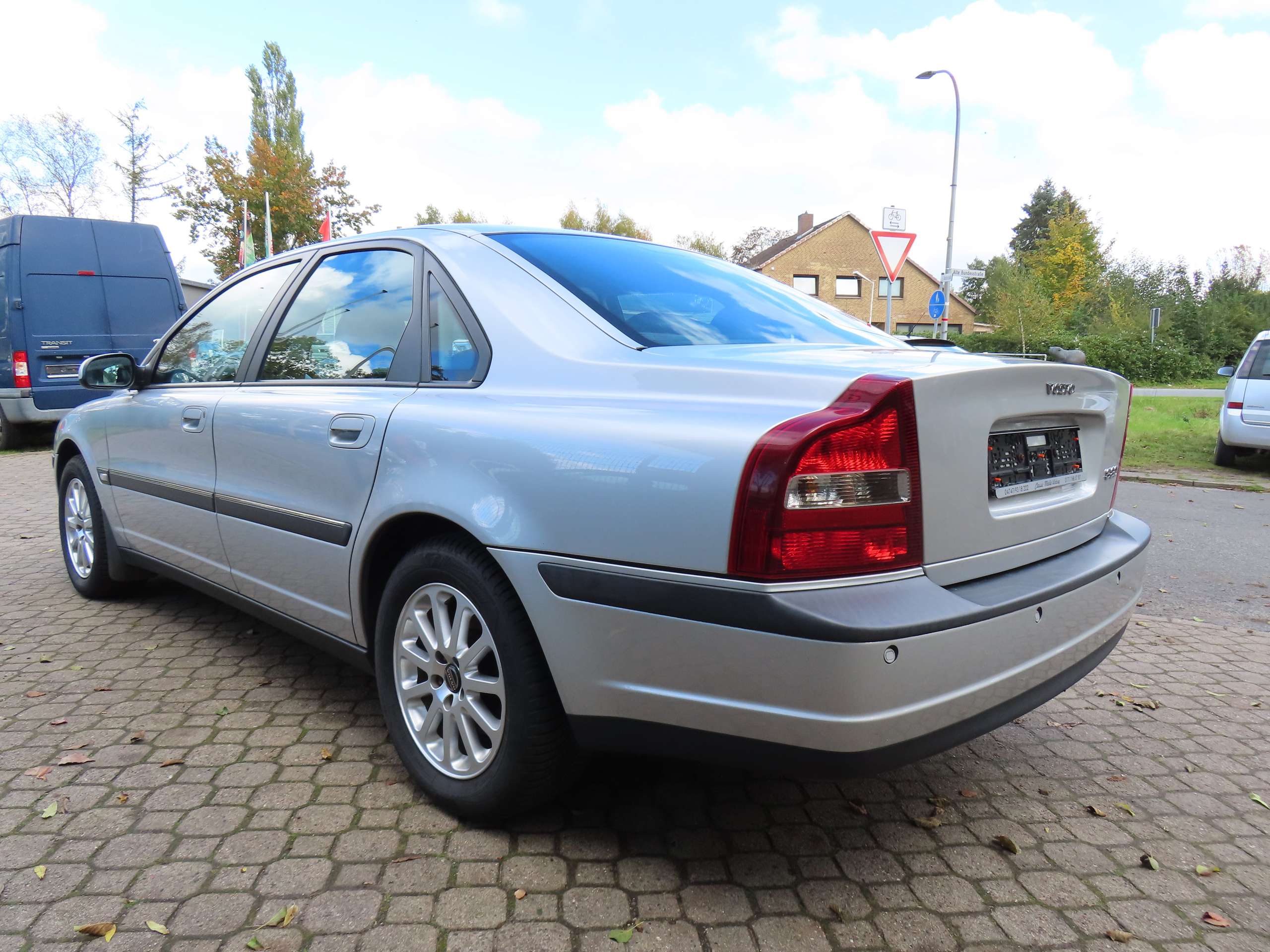 Volvo - S80