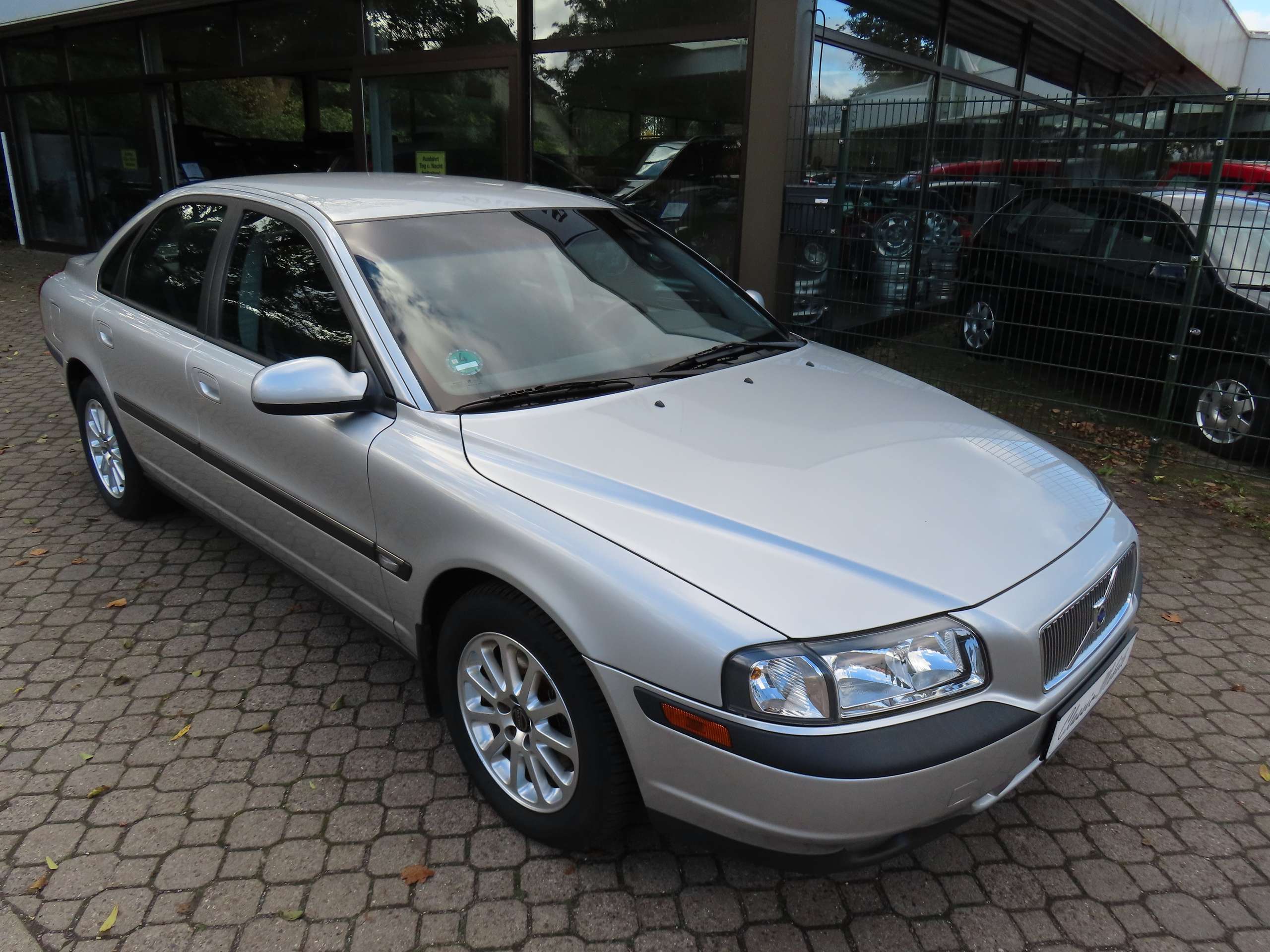 Volvo - S80