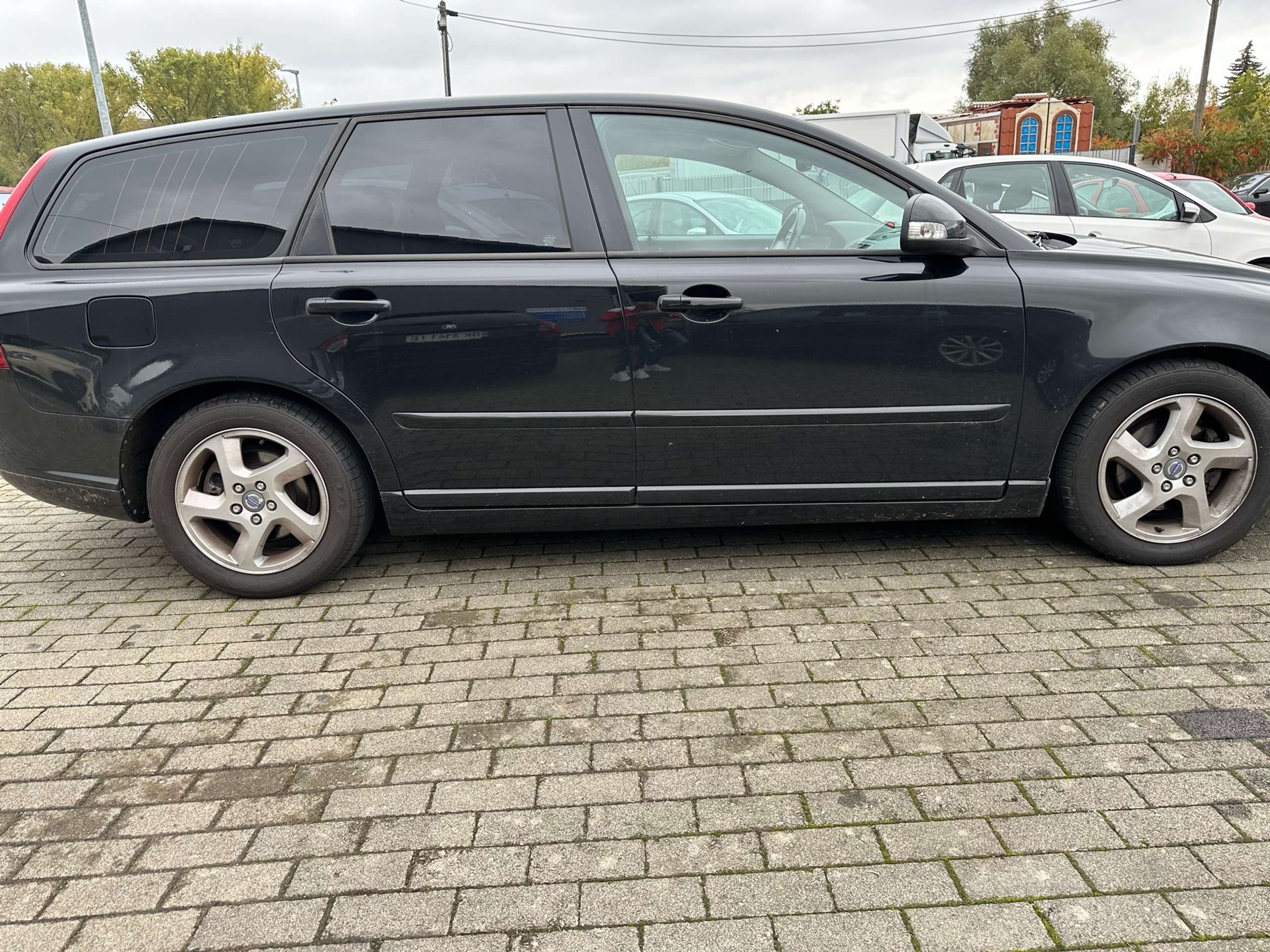 Volvo - V50