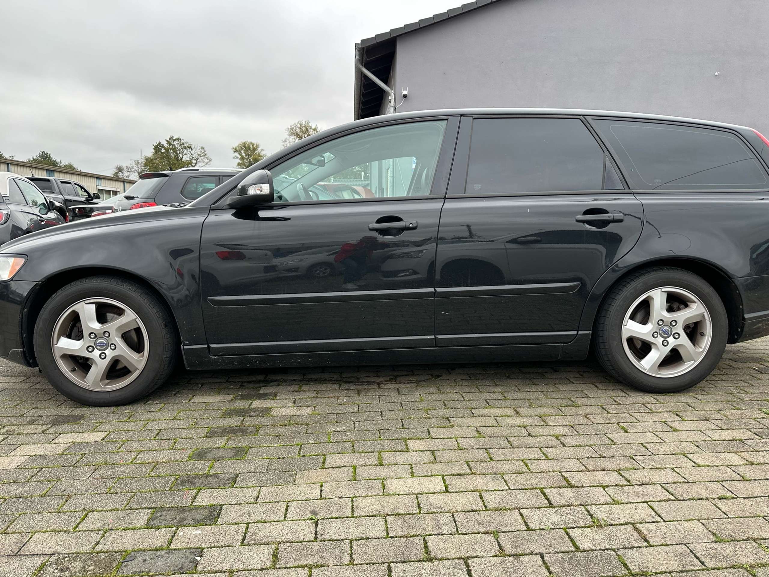 Volvo - V50