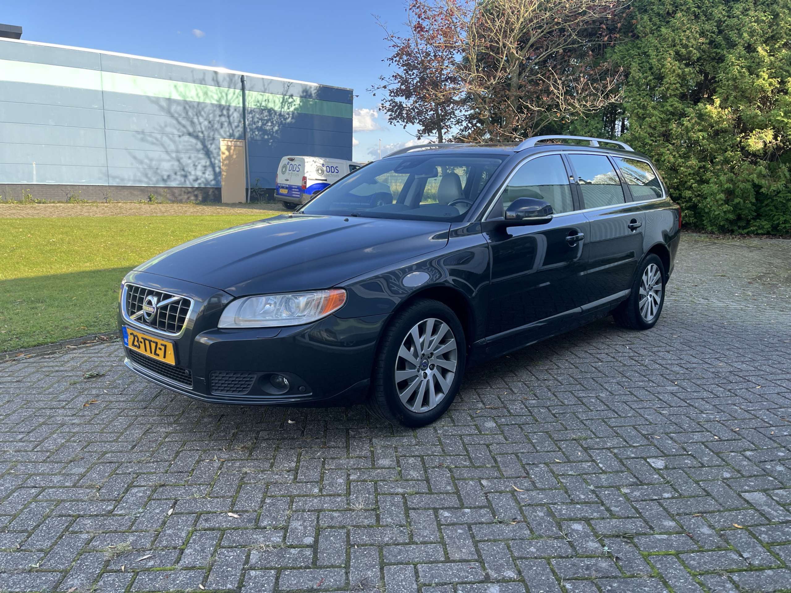 Volvo - V70