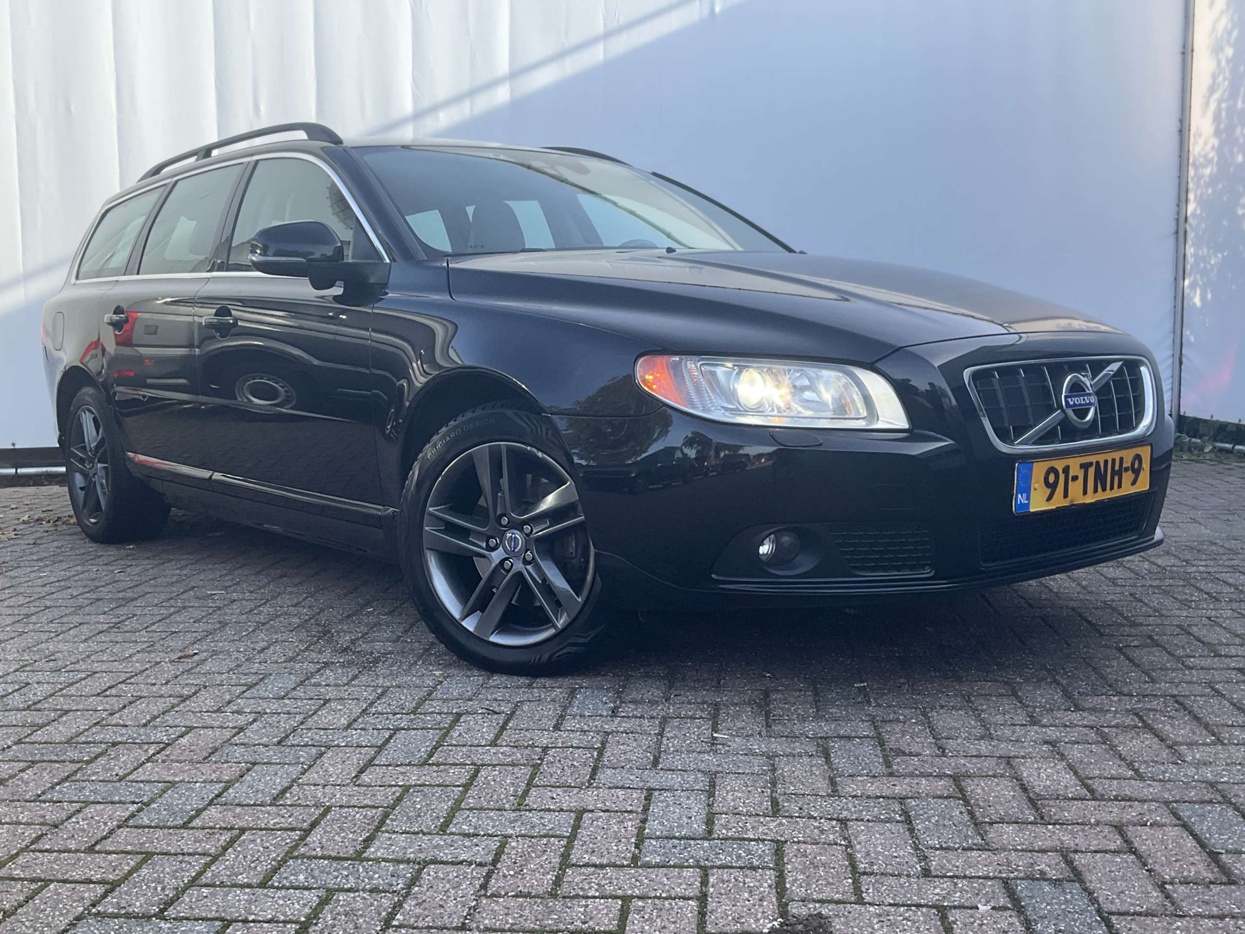 Volvo - V70