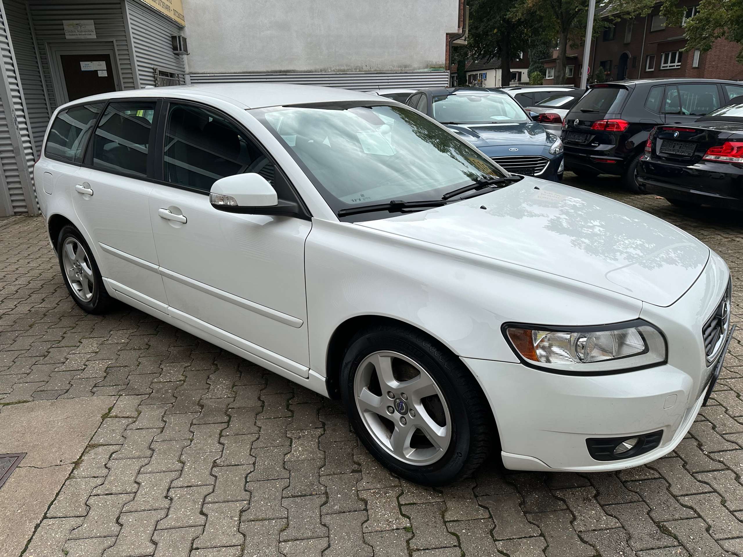 Volvo - V50