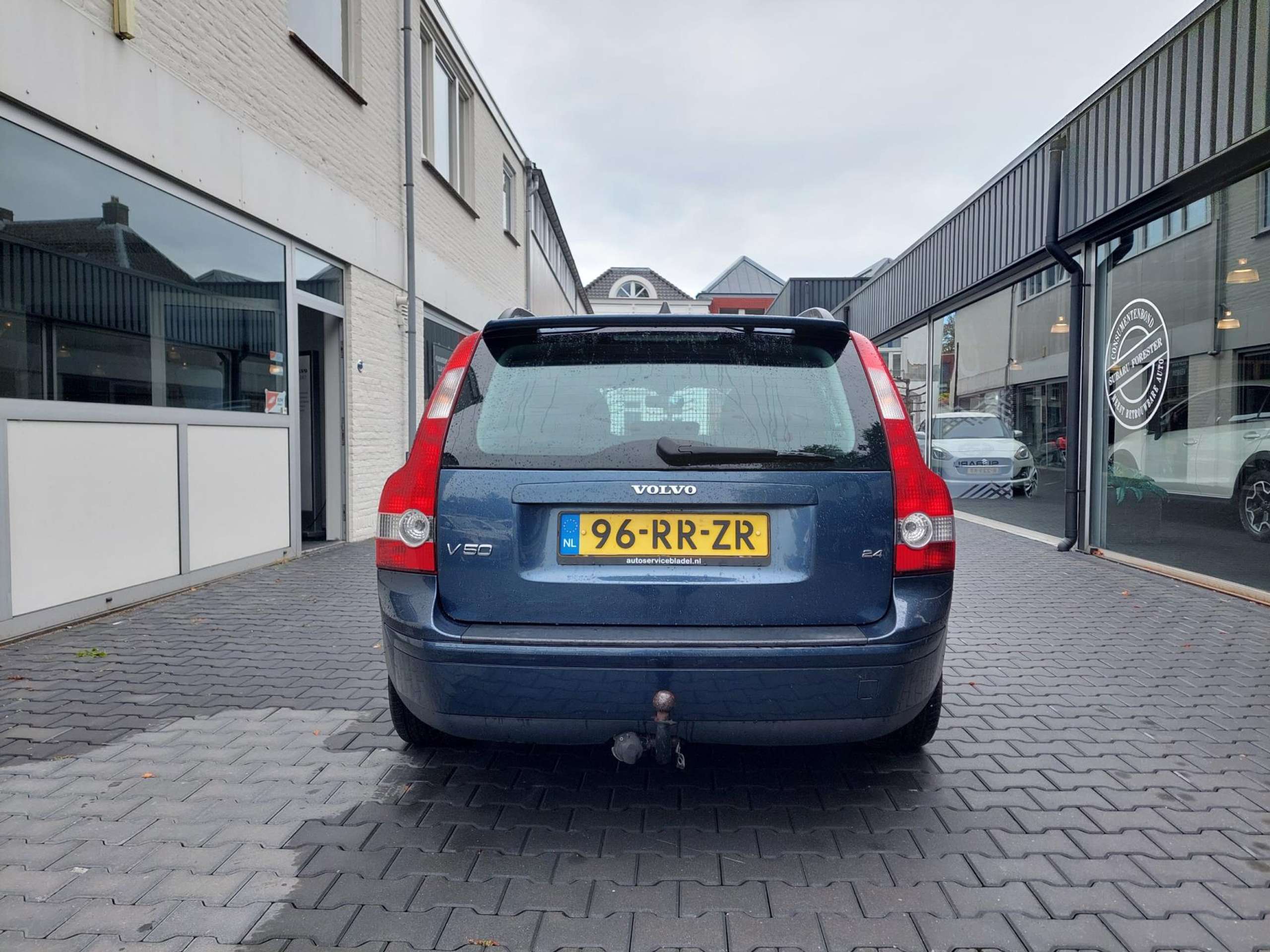 Volvo - V50