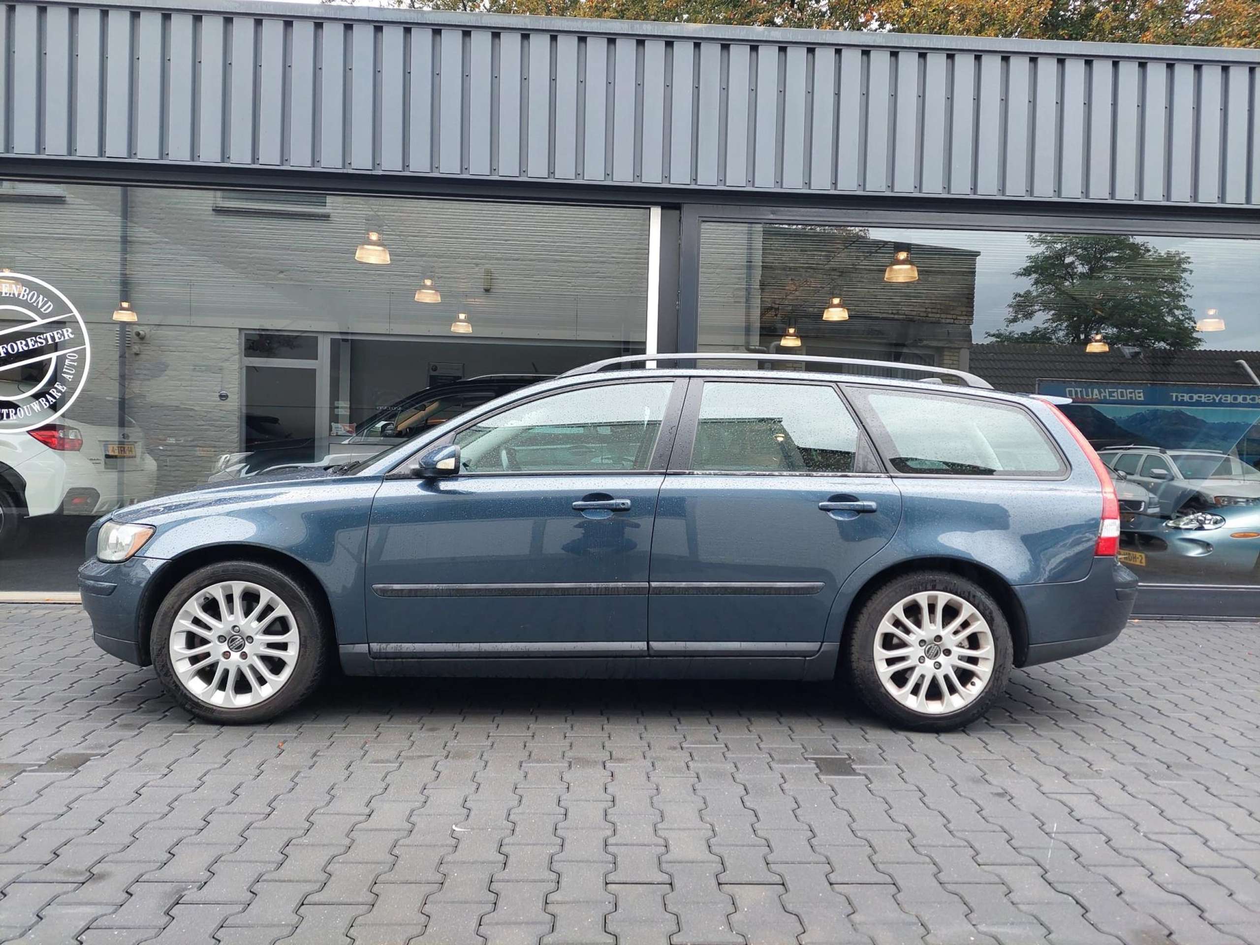 Volvo - V50