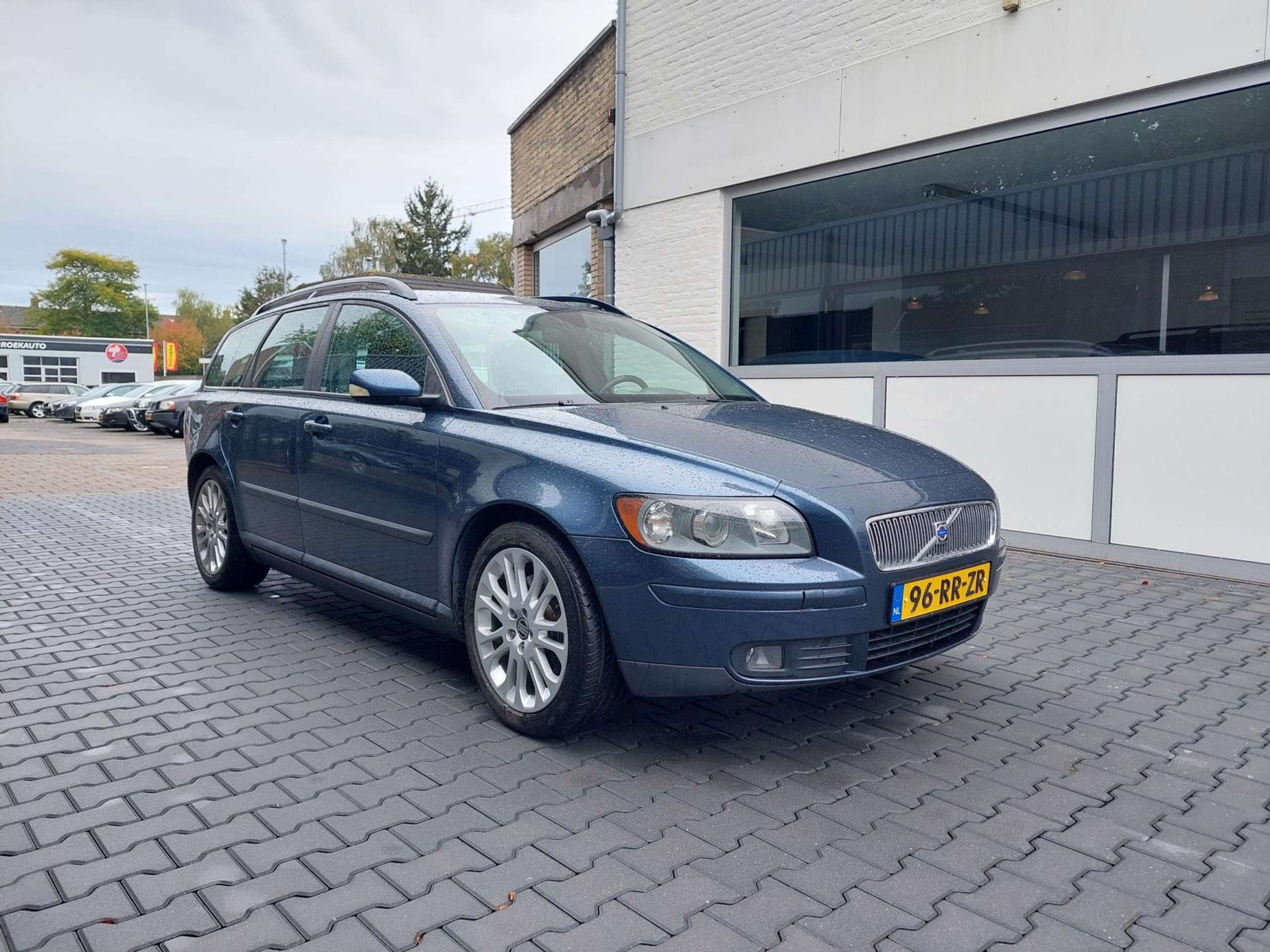 Volvo - V50