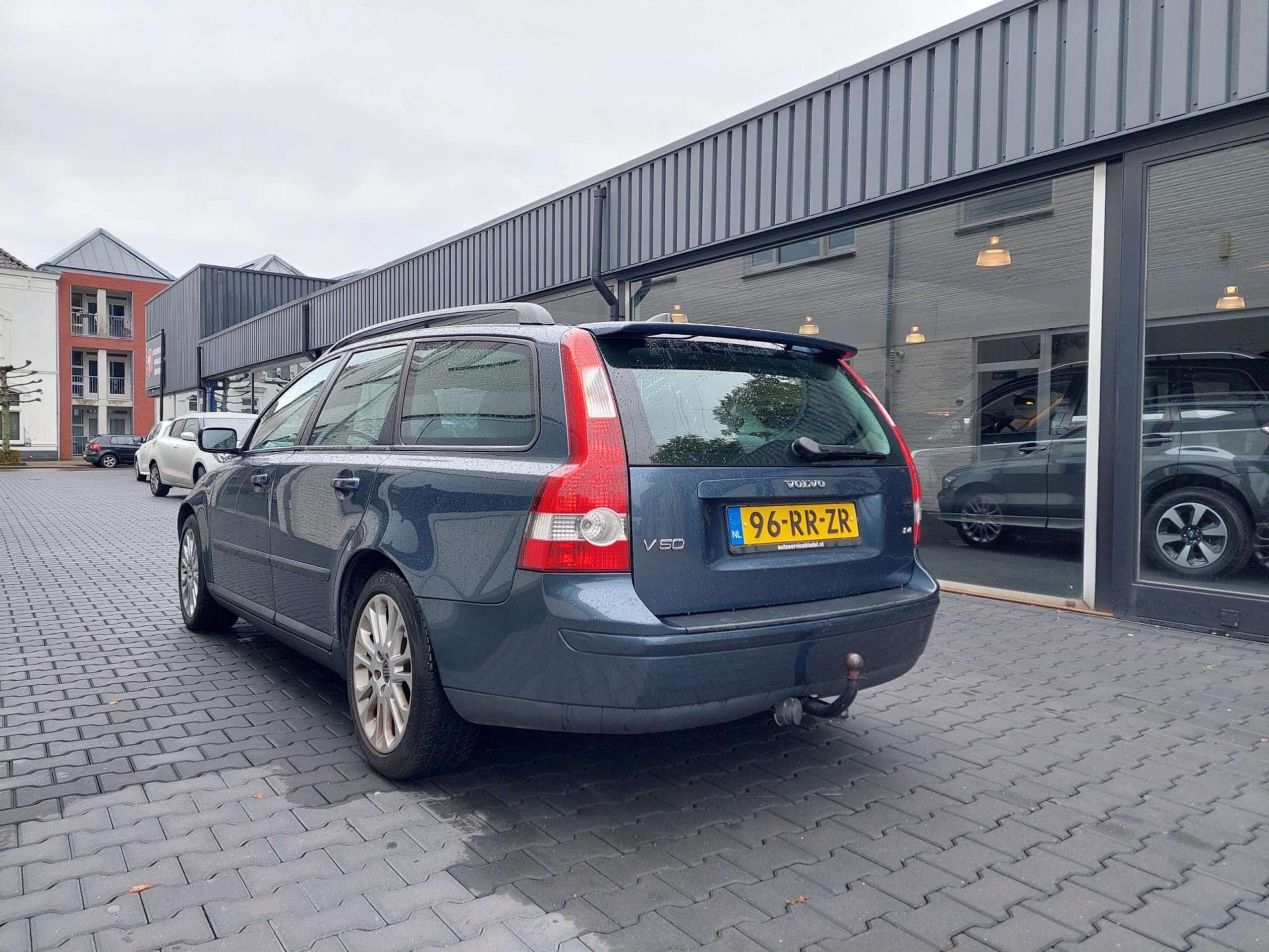 Volvo - V50