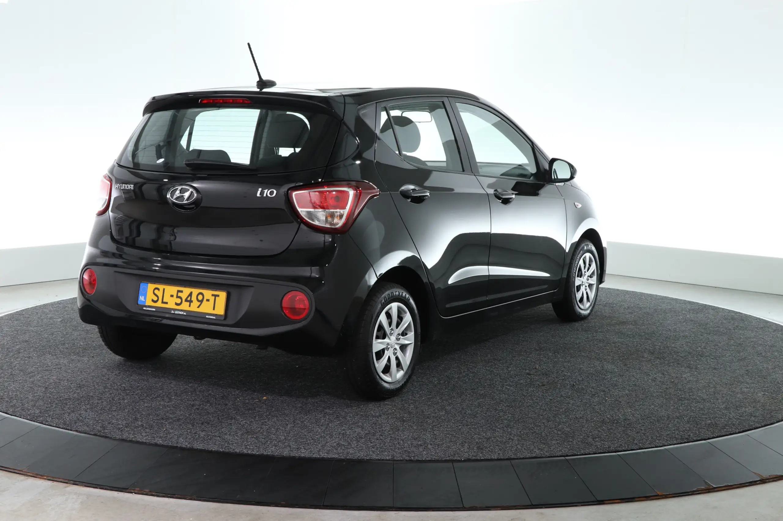 Hyundai - i10