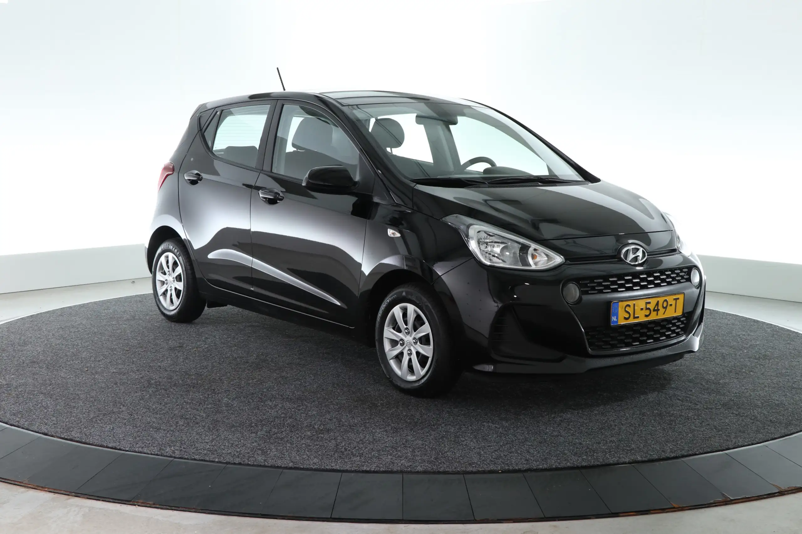 Hyundai - i10