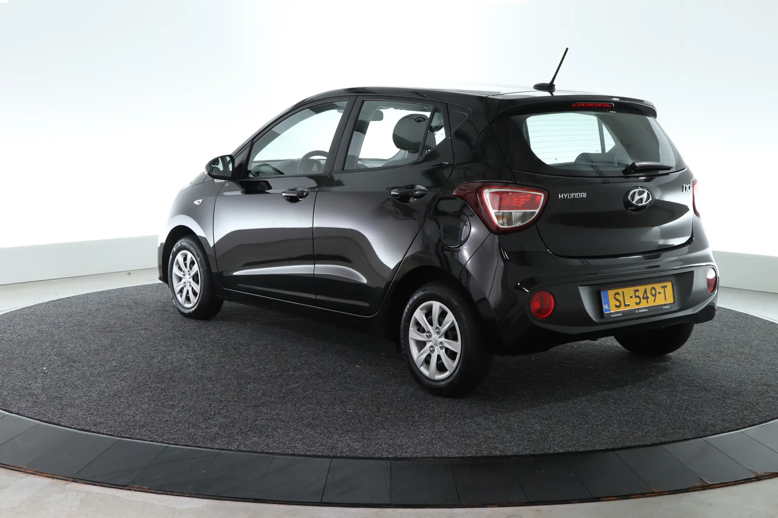 Hyundai - i10