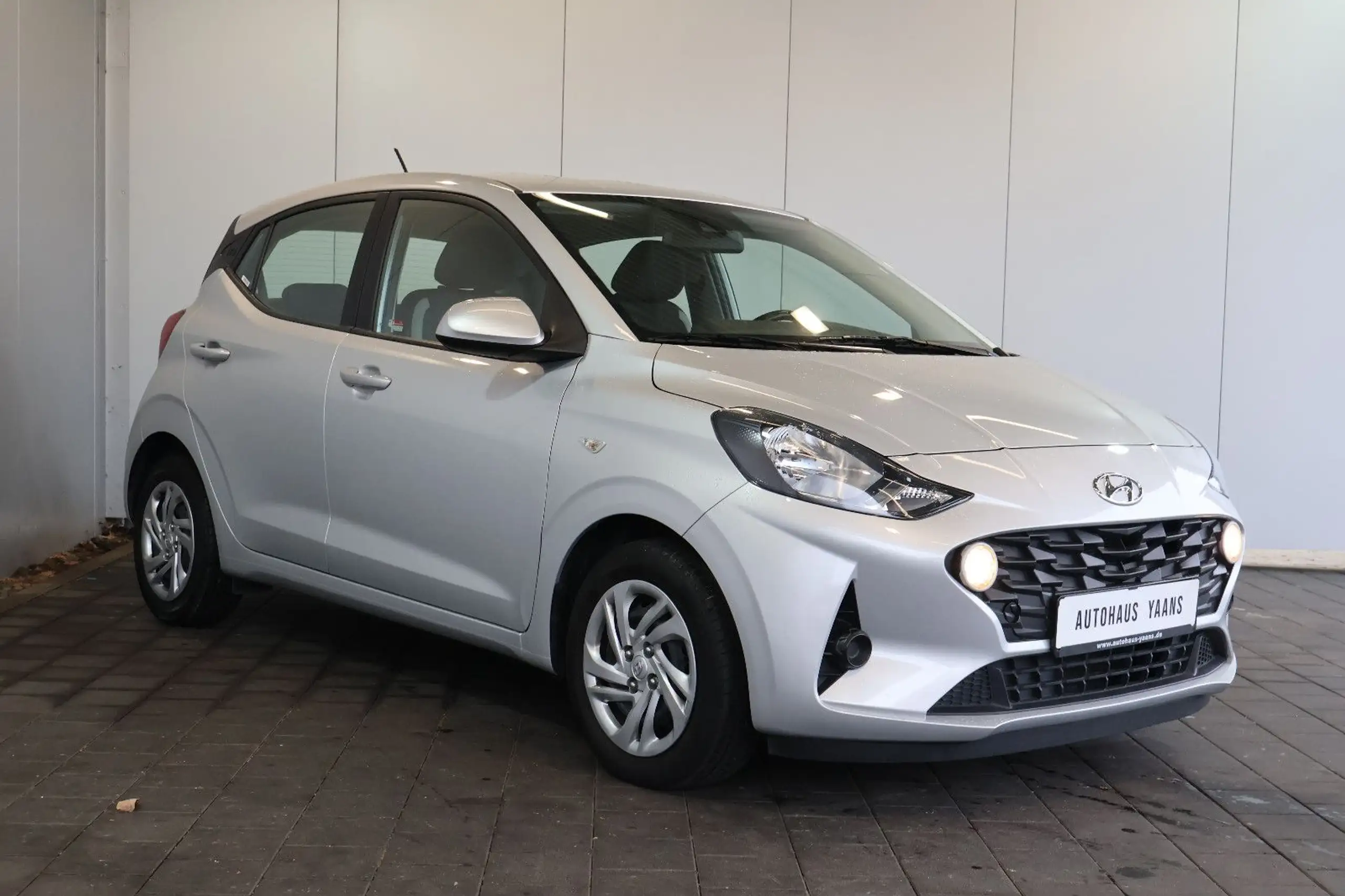 Hyundai - i10