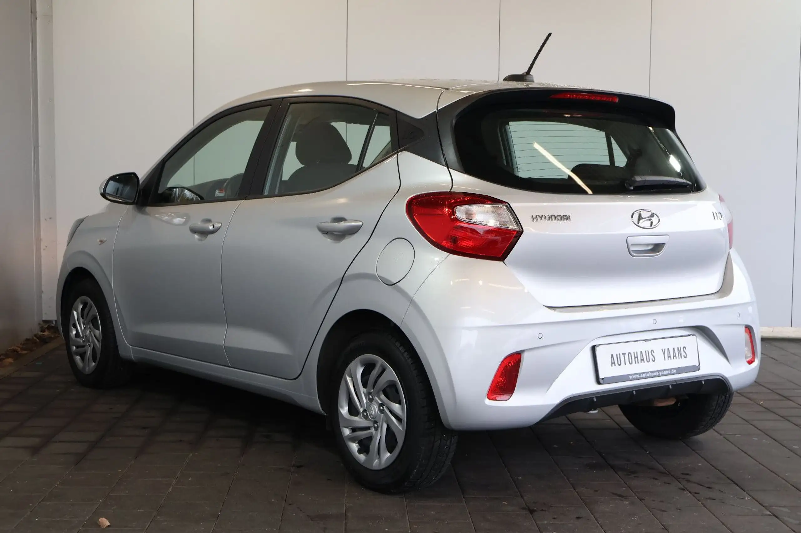 Hyundai - i10