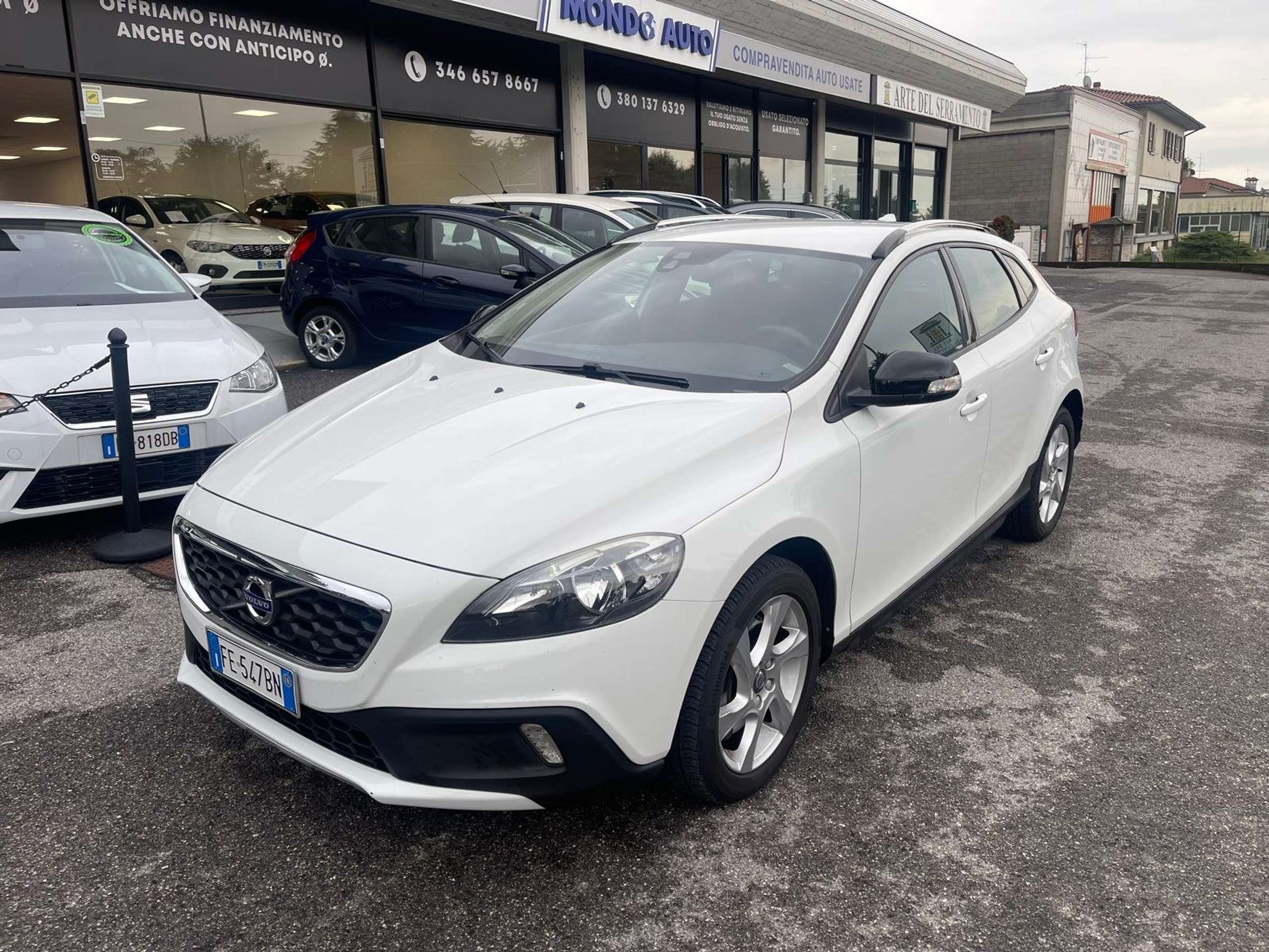 Volvo - V40 Cross Country