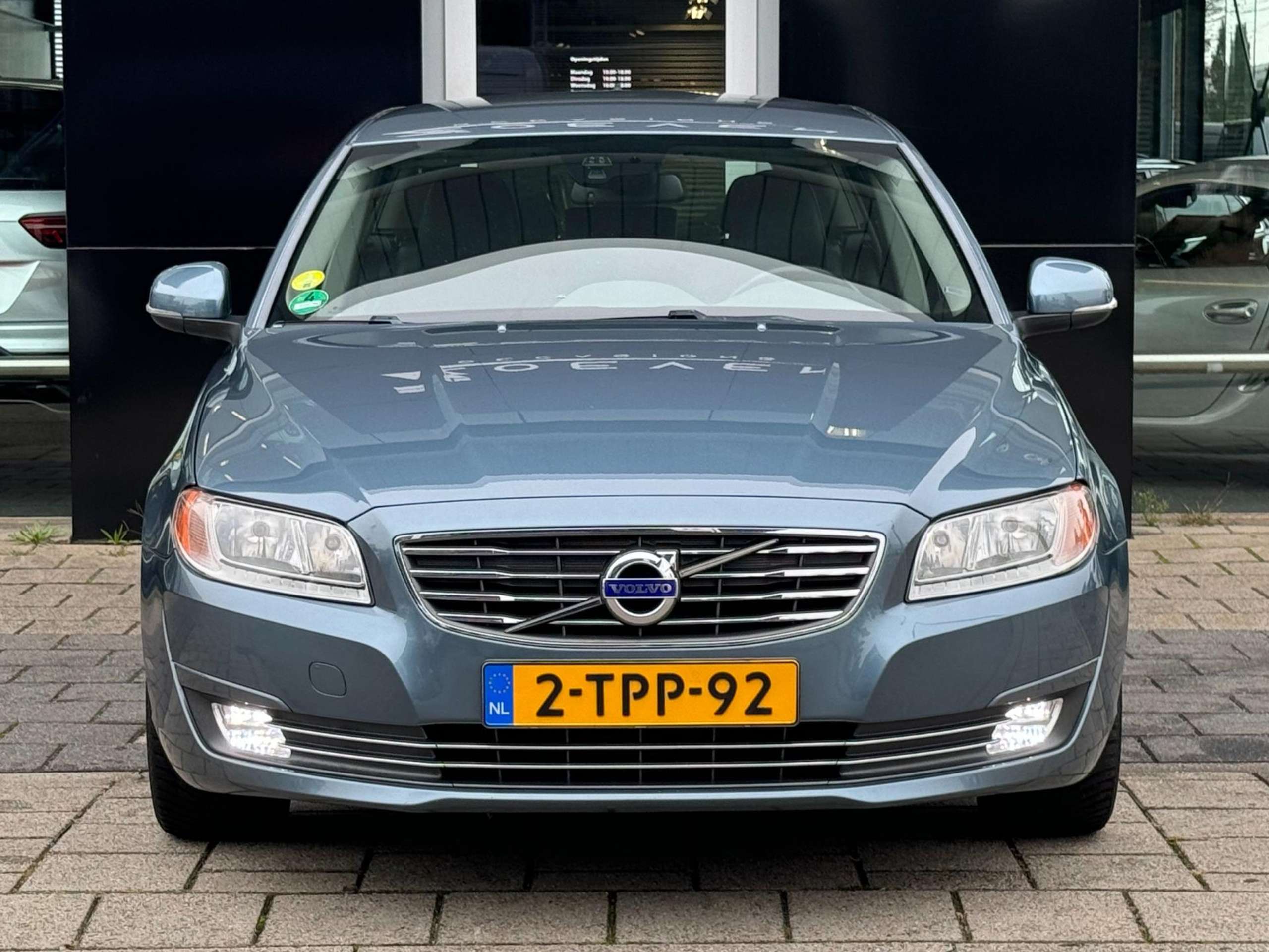 Volvo - V70