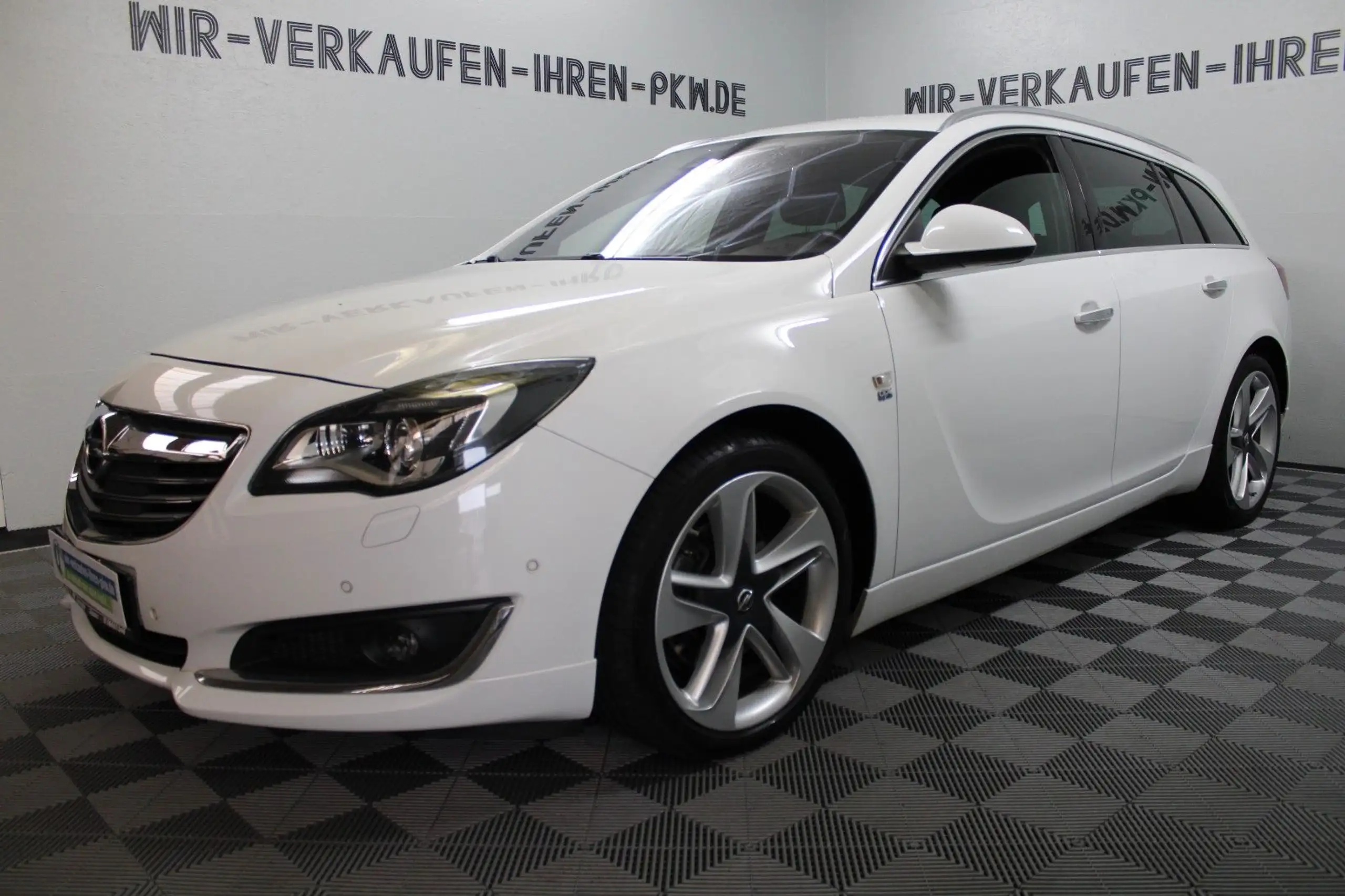 Opel - Insignia