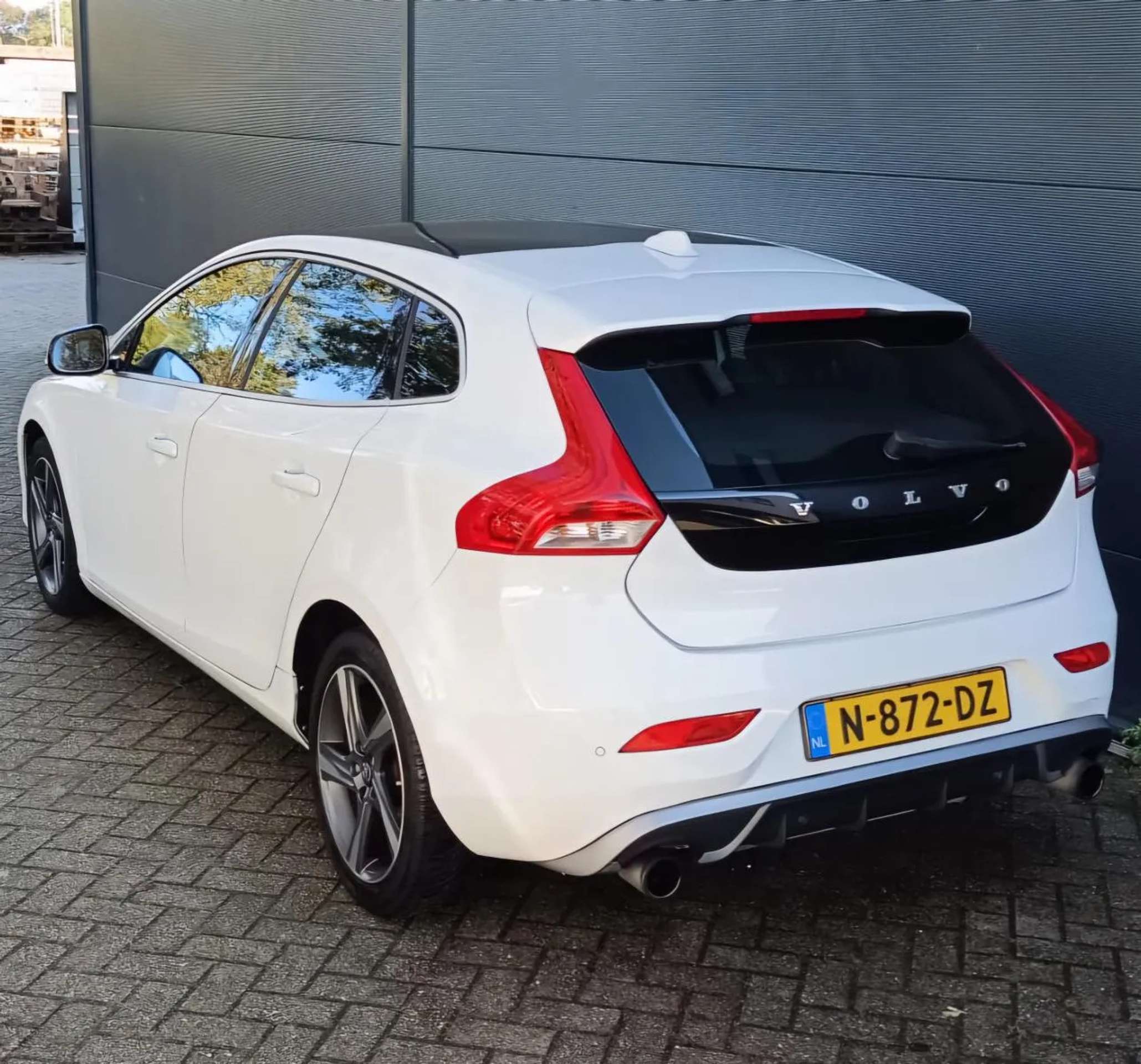 Volvo - V40 Cross Country