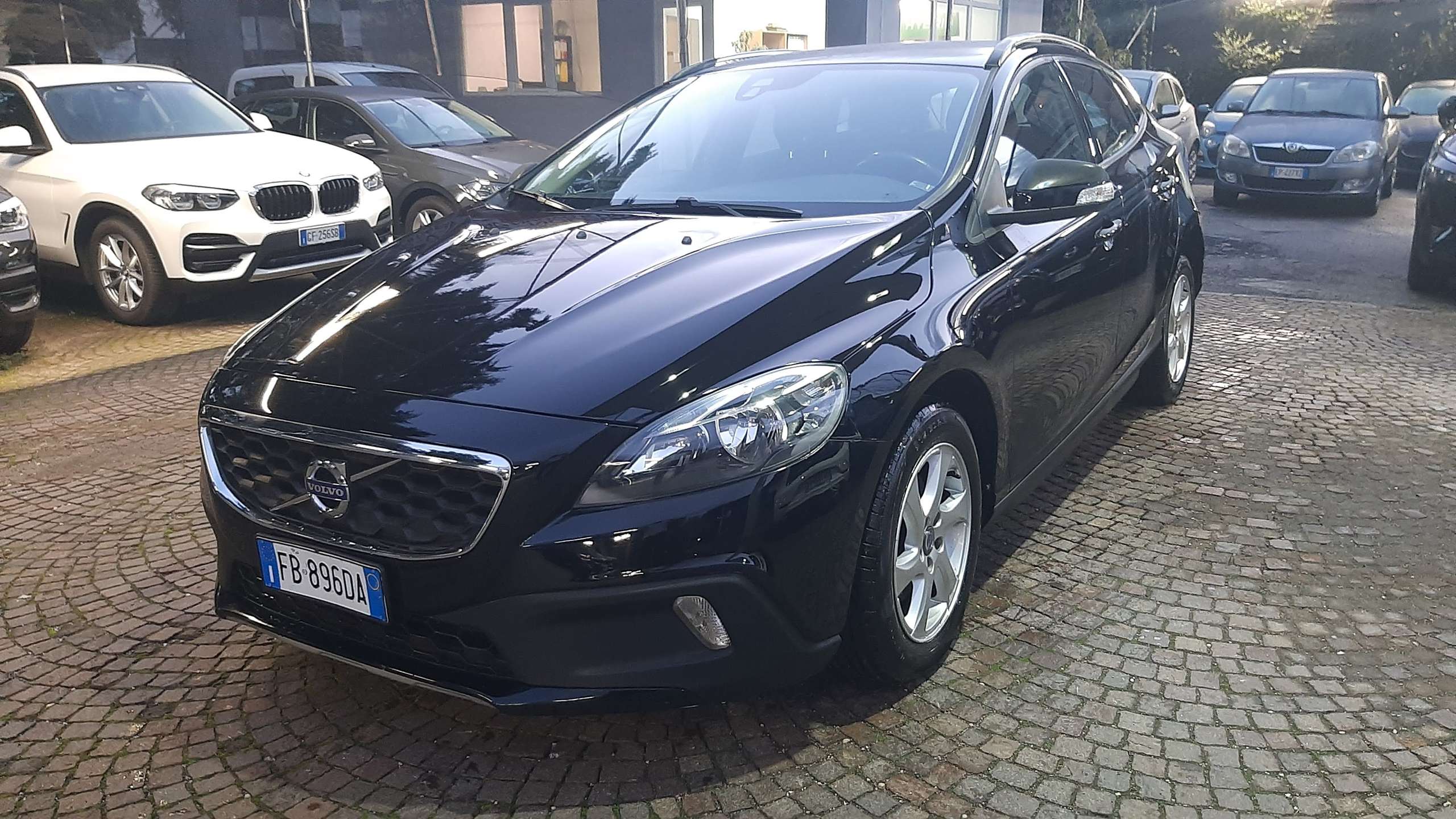 Volvo - V40 Cross Country