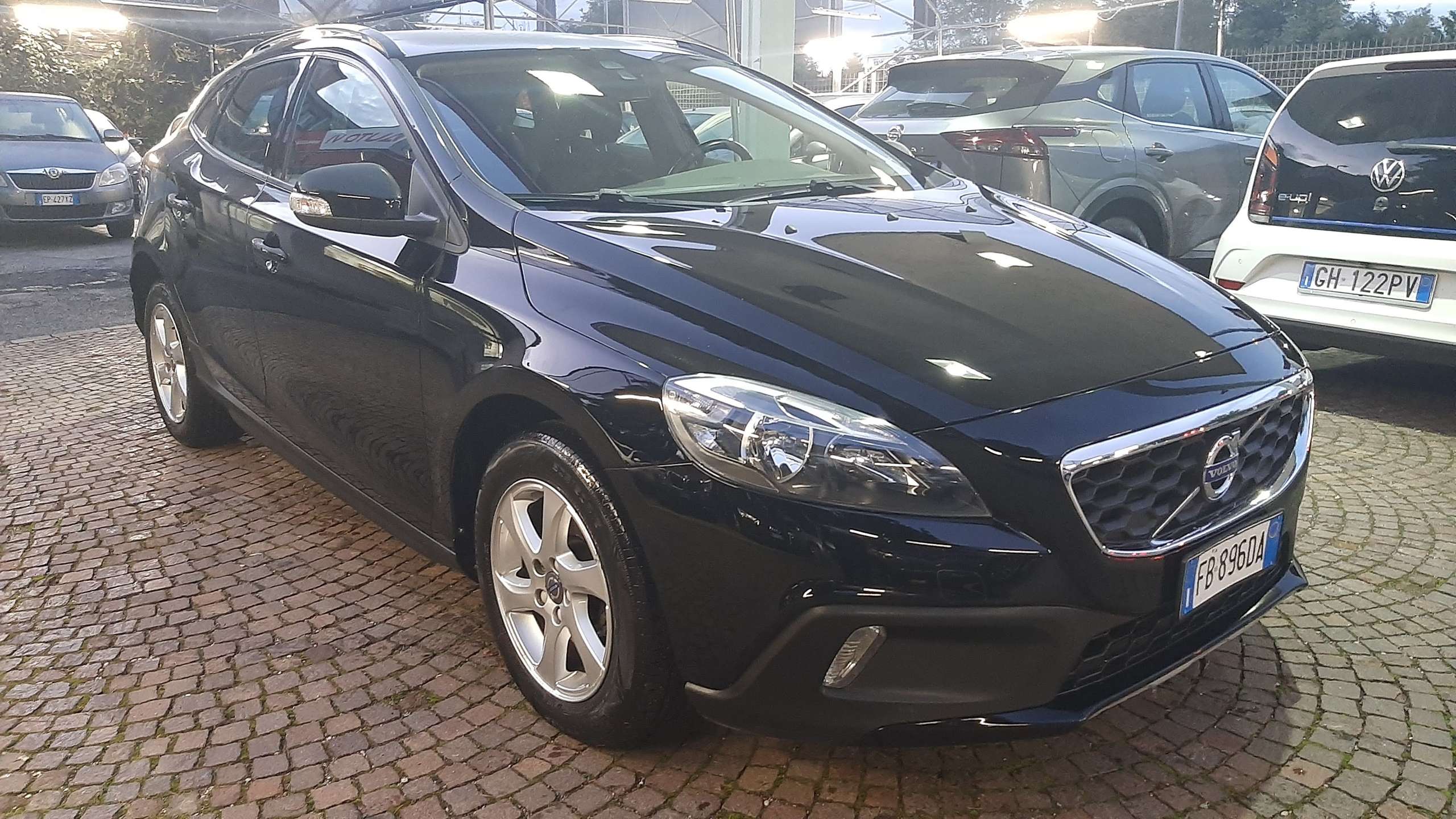 Volvo - V40 Cross Country