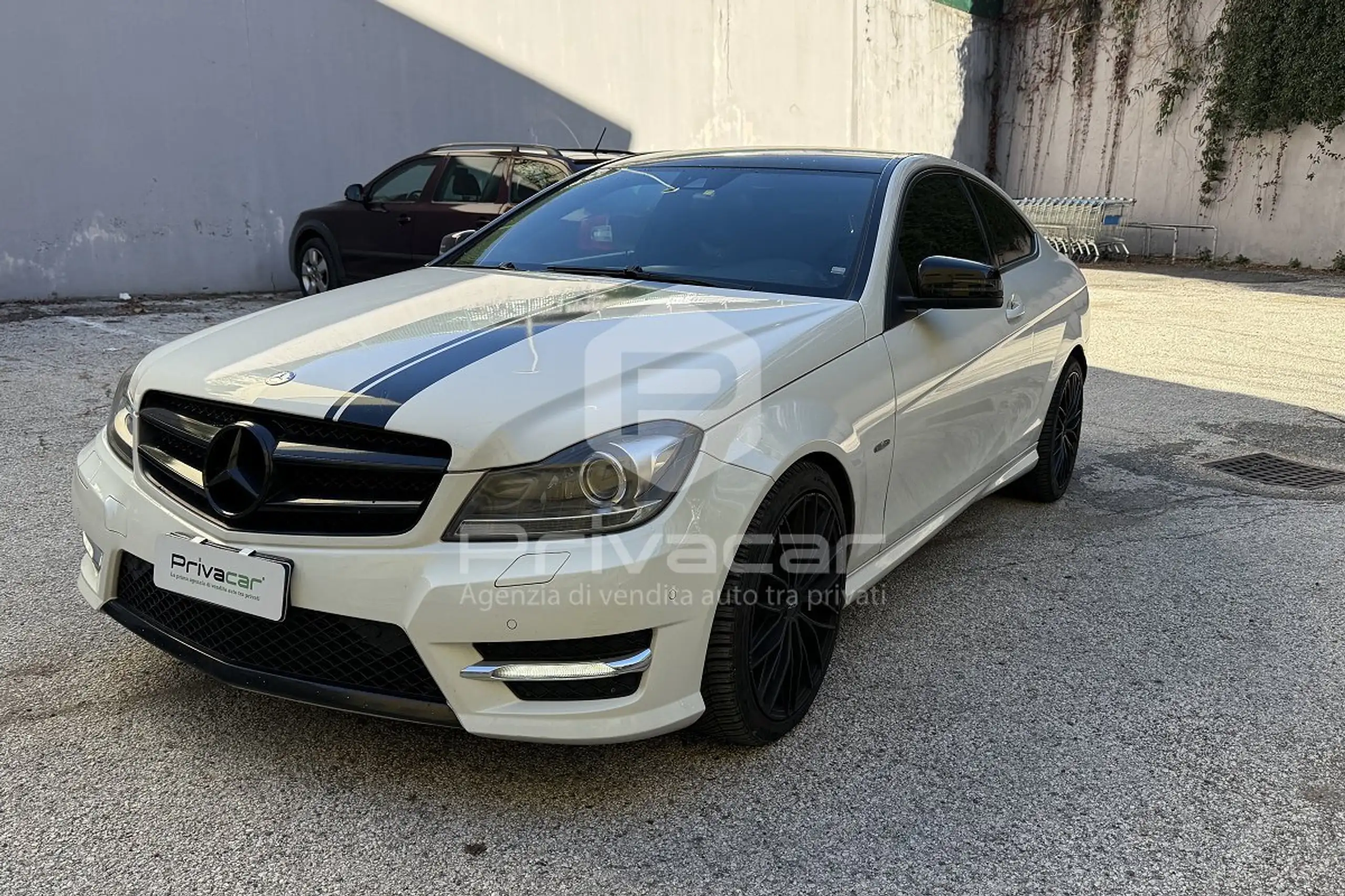 Mercedes-Benz - C 220