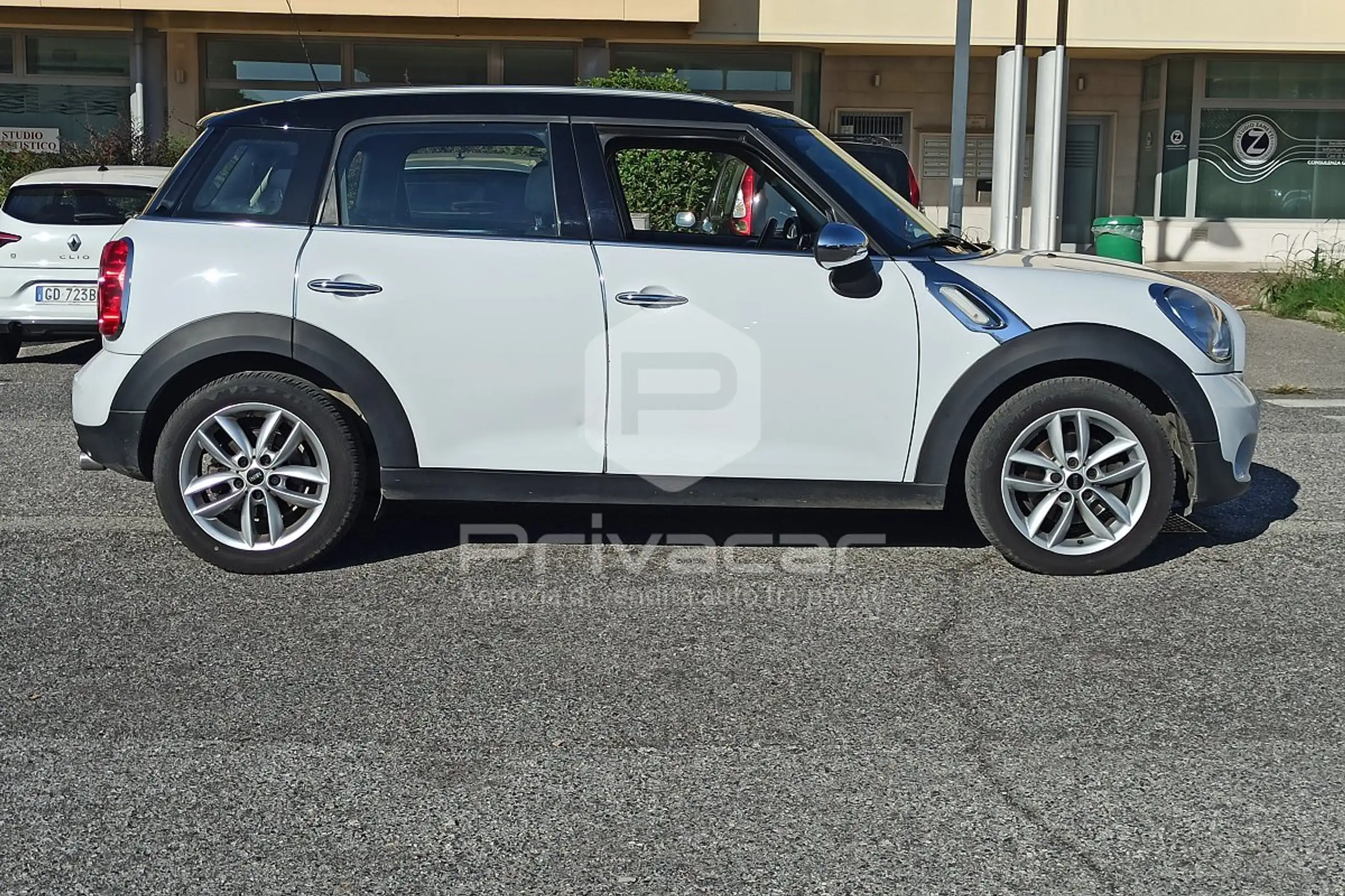 MINI - Cooper D Countryman