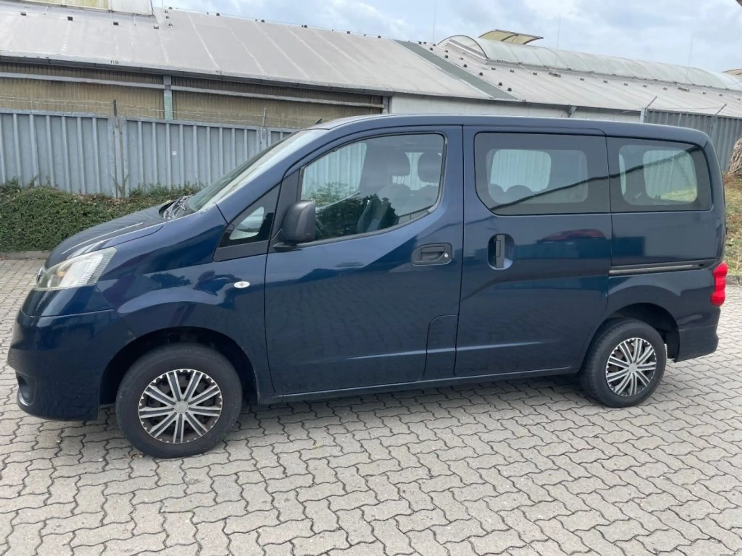 Nissan - NV200