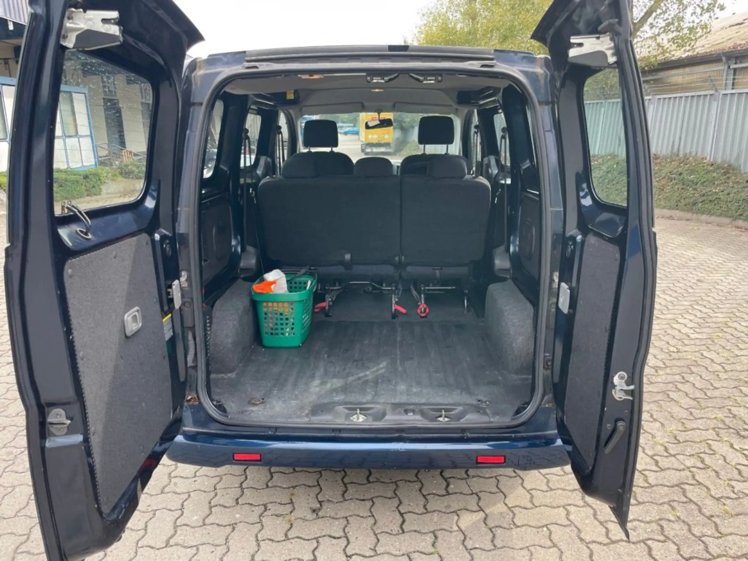 Nissan - NV200