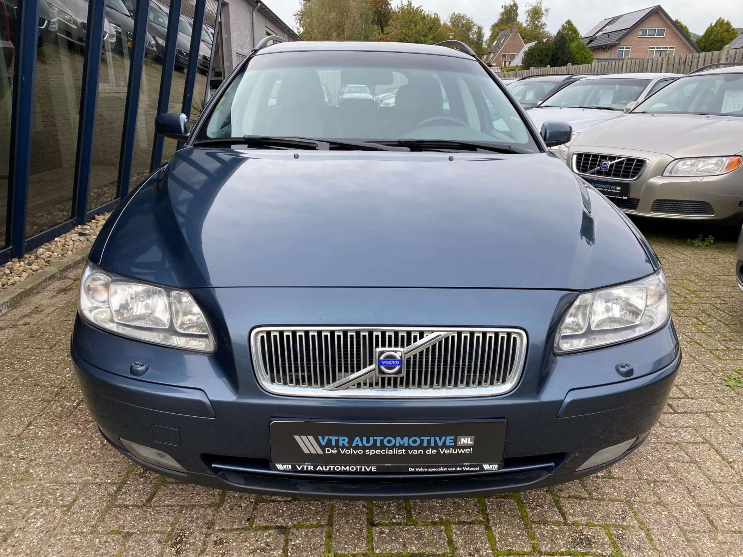 Volvo - V70