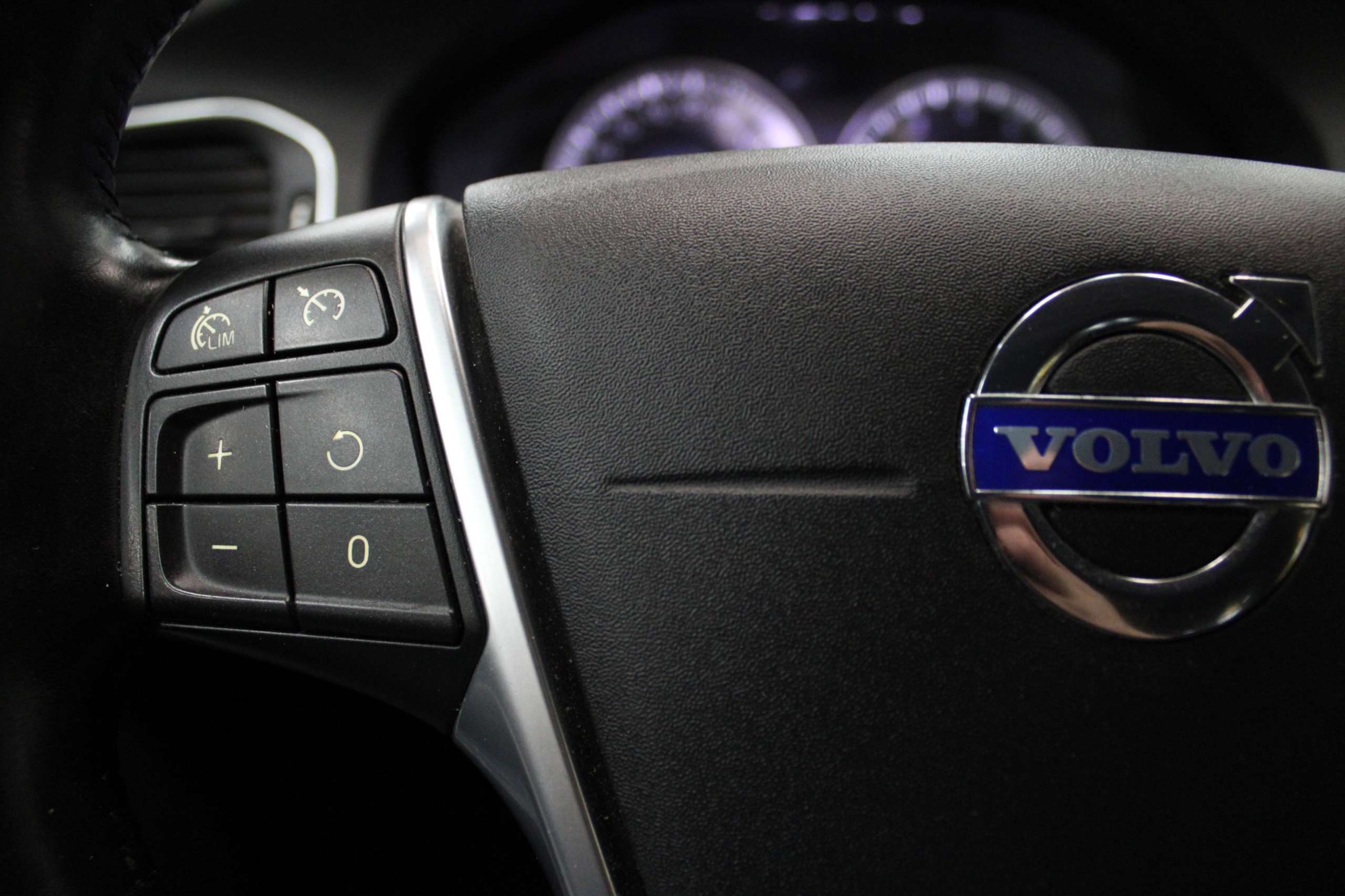 Volvo - V60